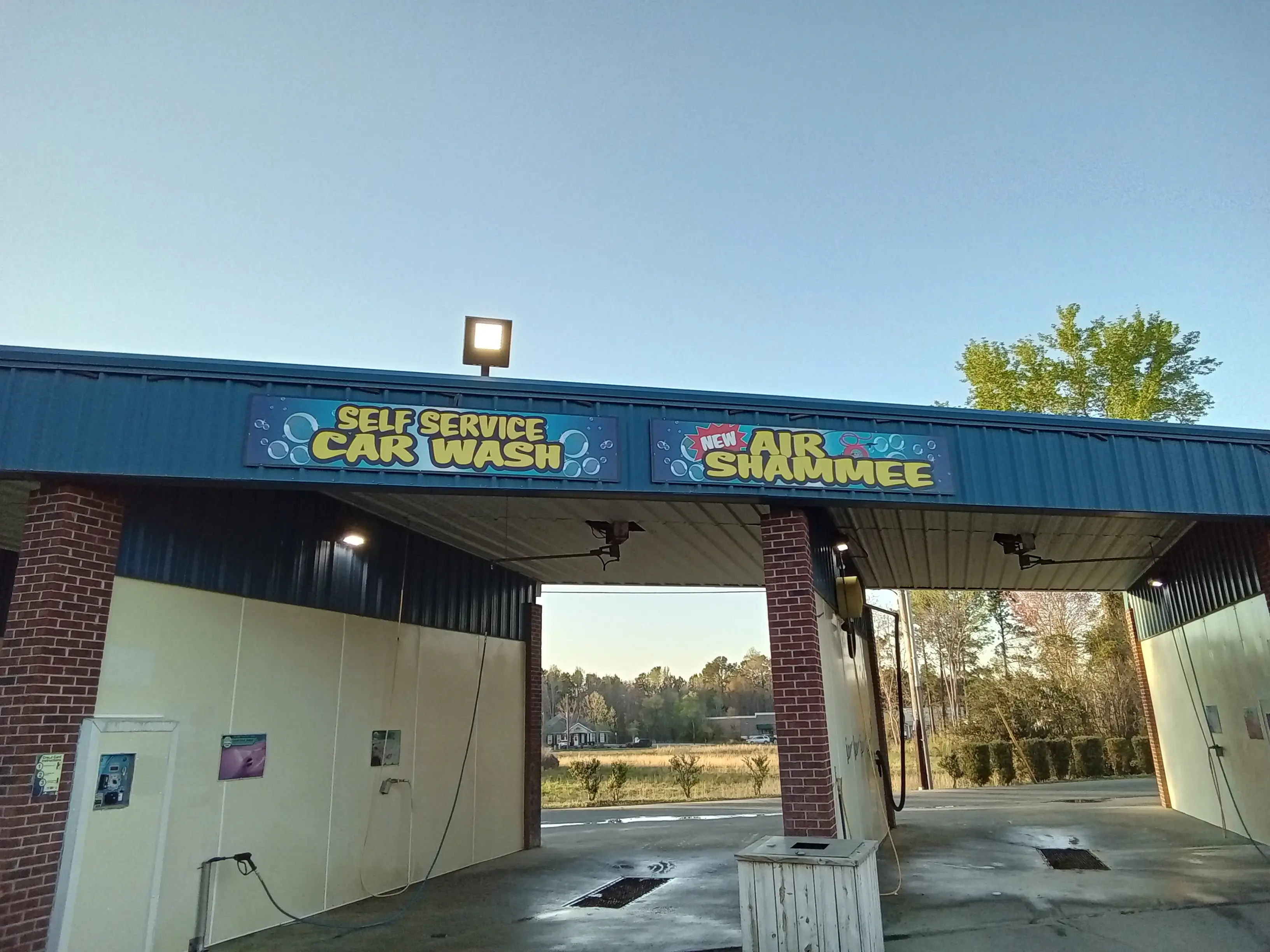 Sam's Laundromat - Coin Laundry thumbnail 7