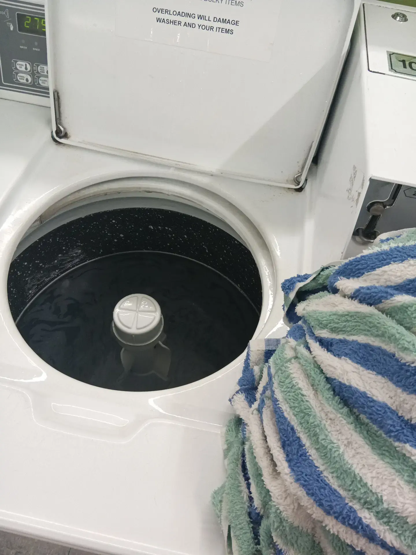 San Antonio Coin Laundry thumbnail 12