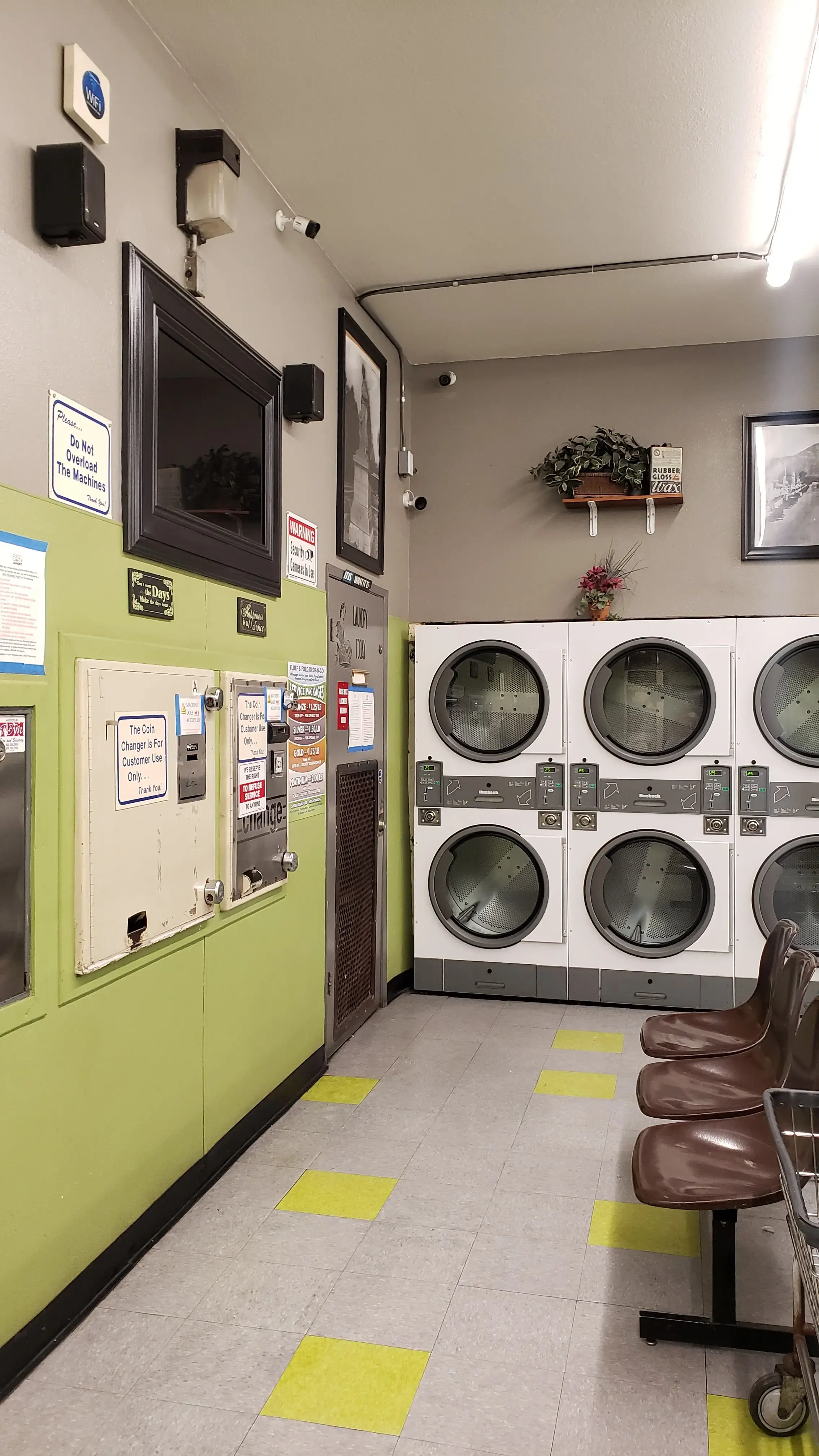 San Antonio Coin Laundry thumbnail 20