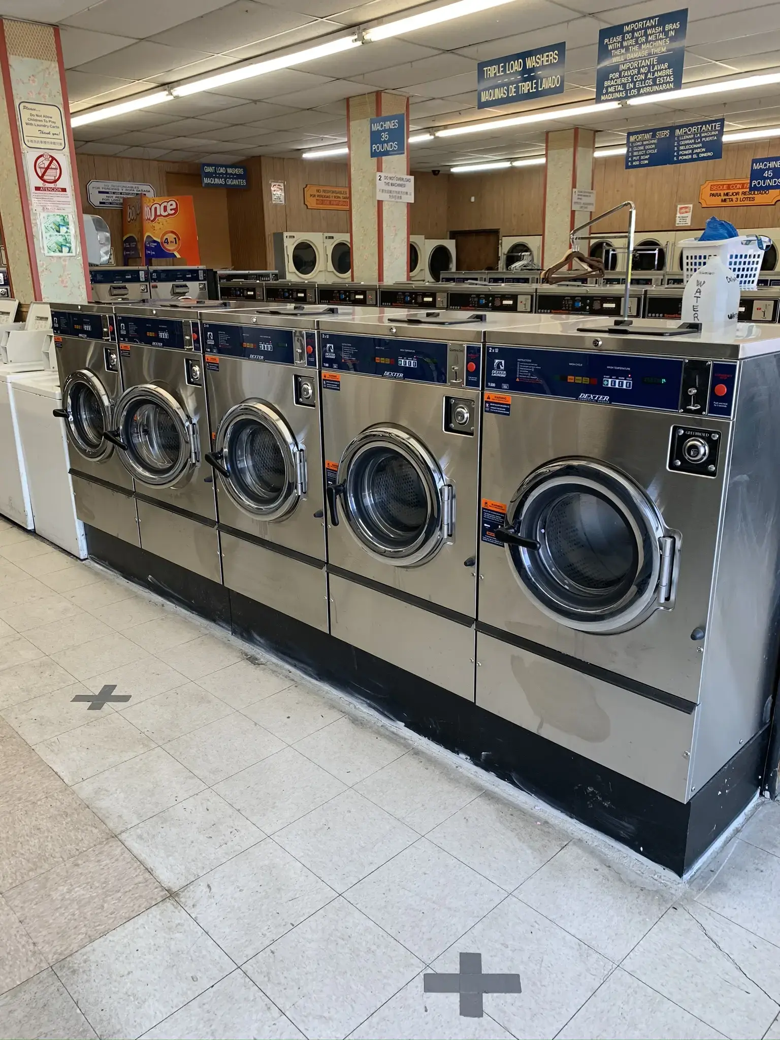 San Fernando Majers Coin Laundry thumbnail 20