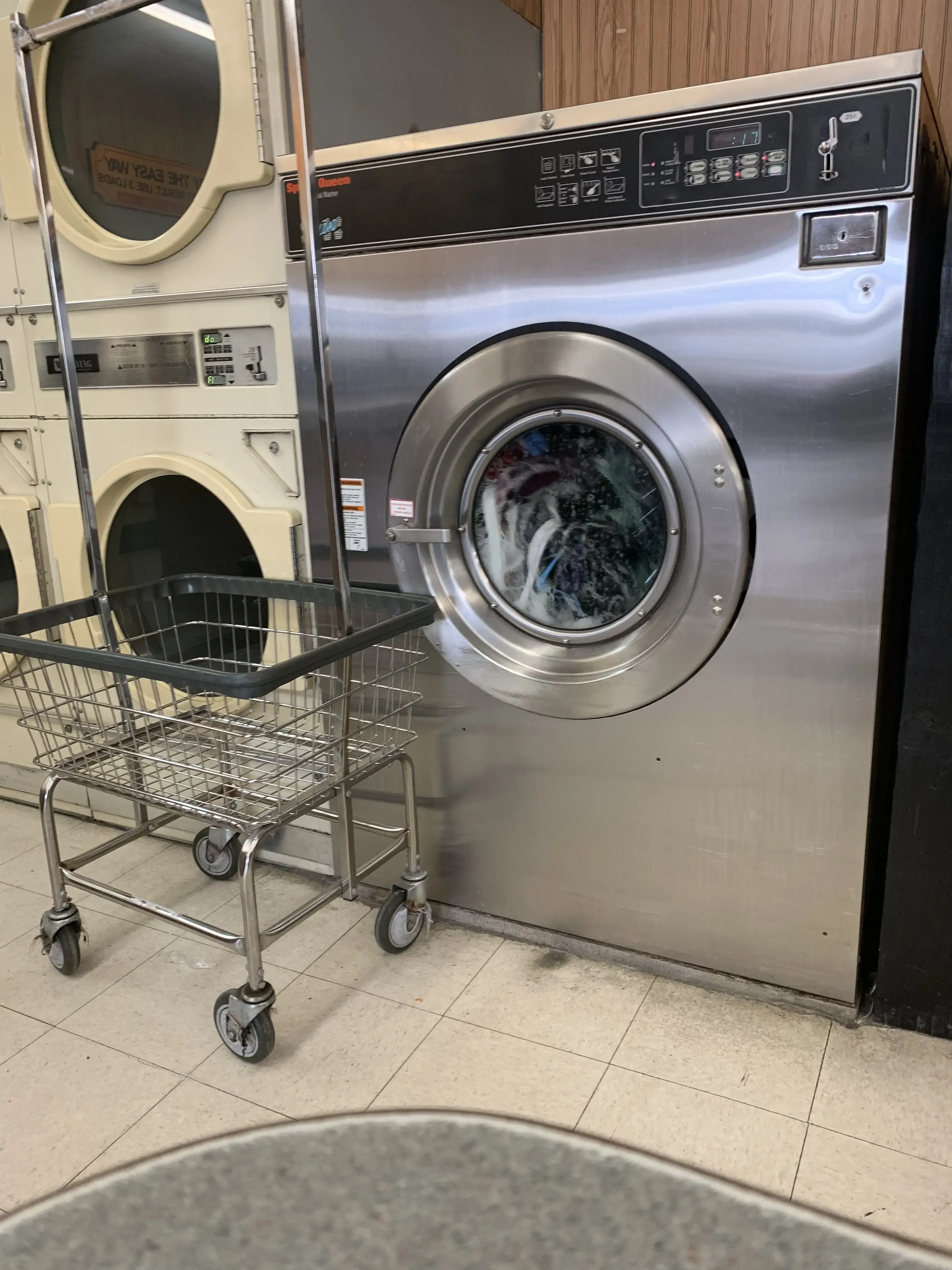 San Fernando Majers Coin Laundry thumbnail 9