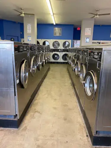 San Jacinto Family Laundry - Image 17