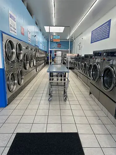 San Mateo Clothesline Laundromat thumbnail 15