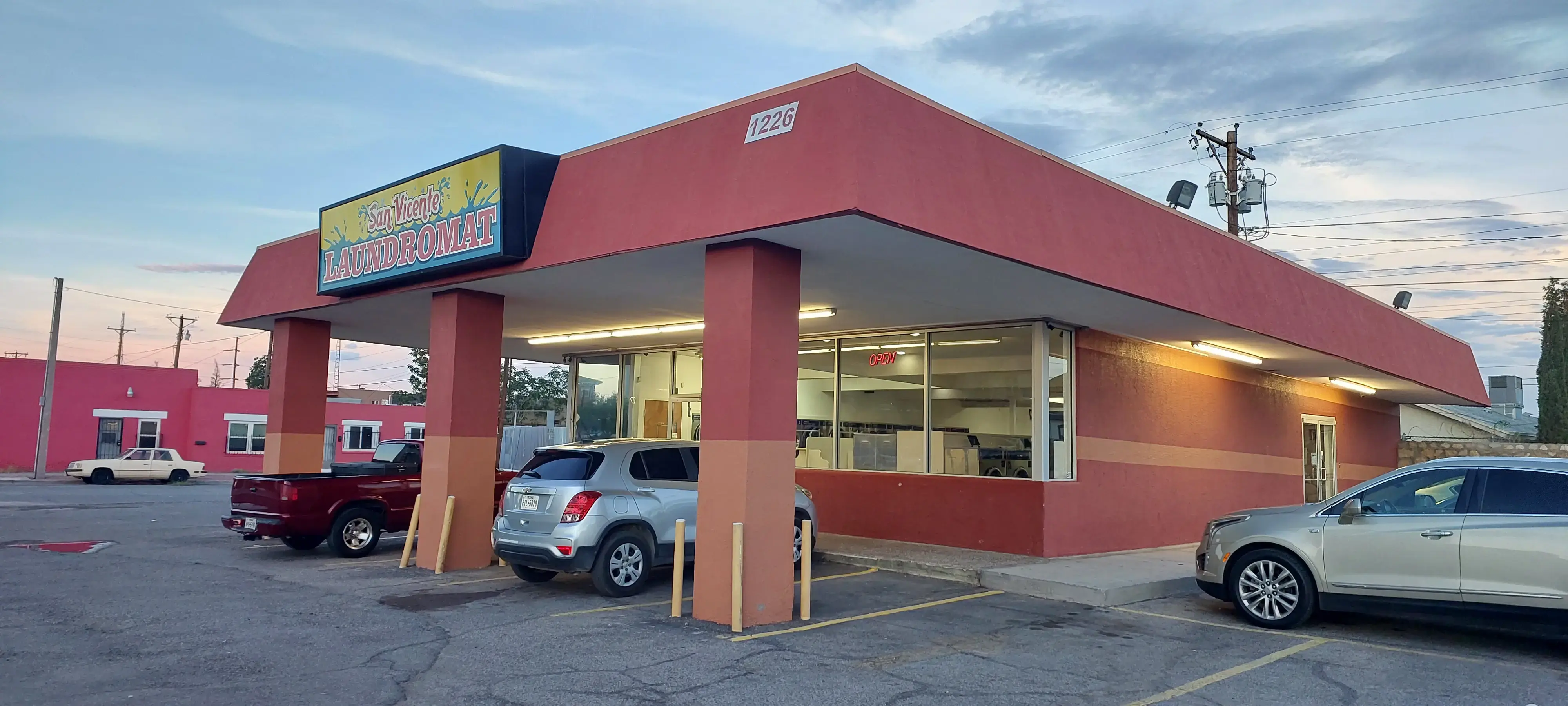 San Vicente Laundromat location