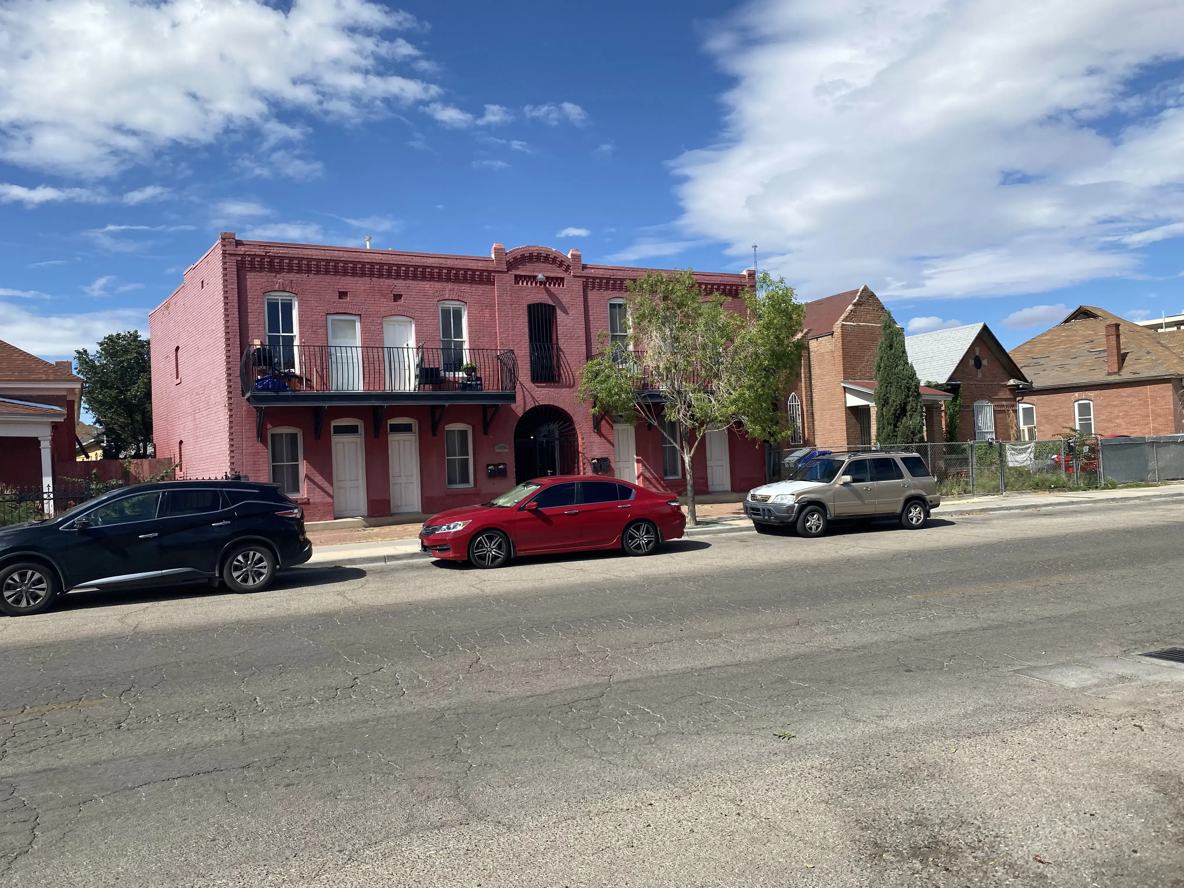 San Vicente Laundromat thumbnail 7