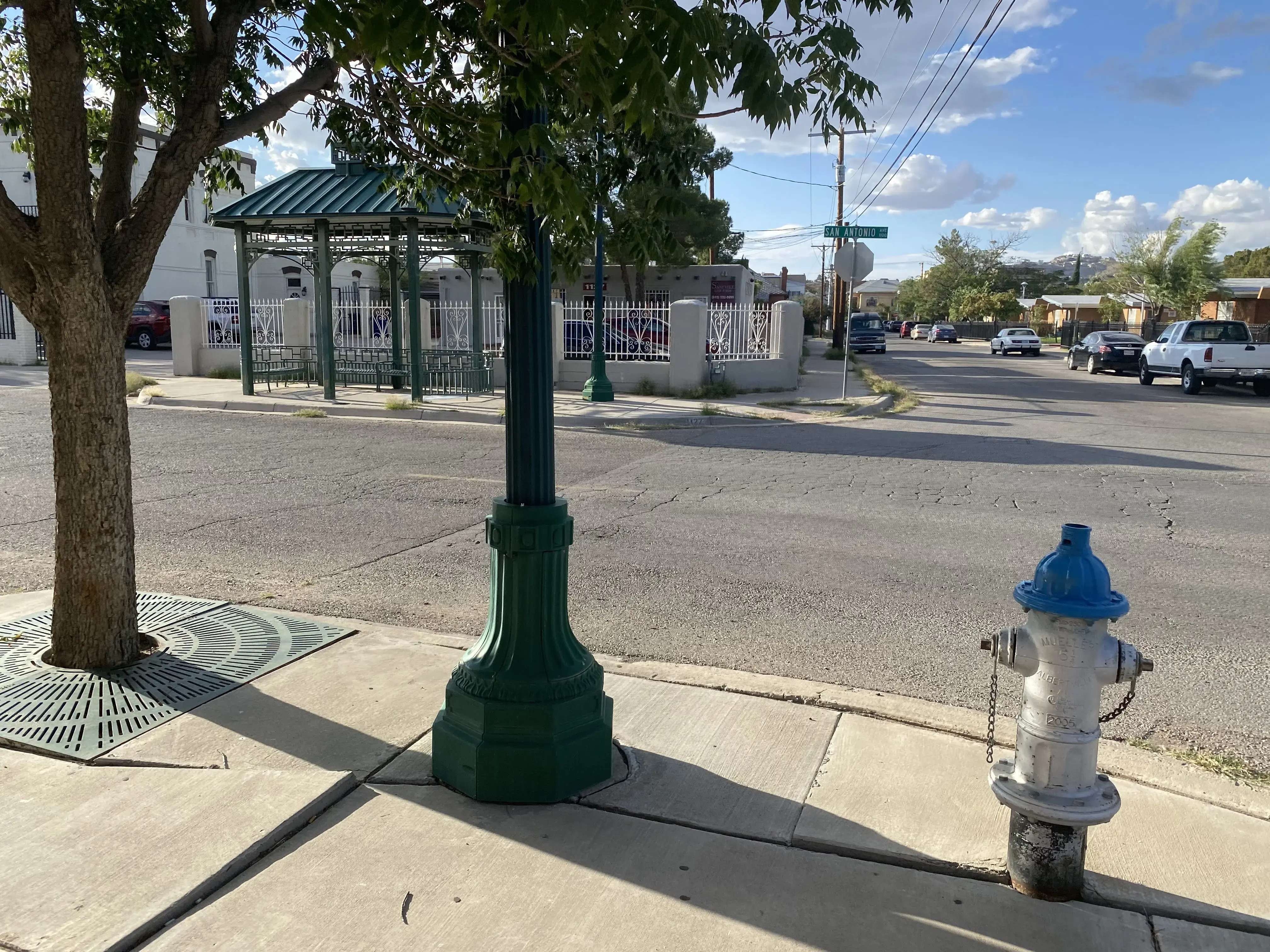 San Vicente Laundromat thumbnail 9