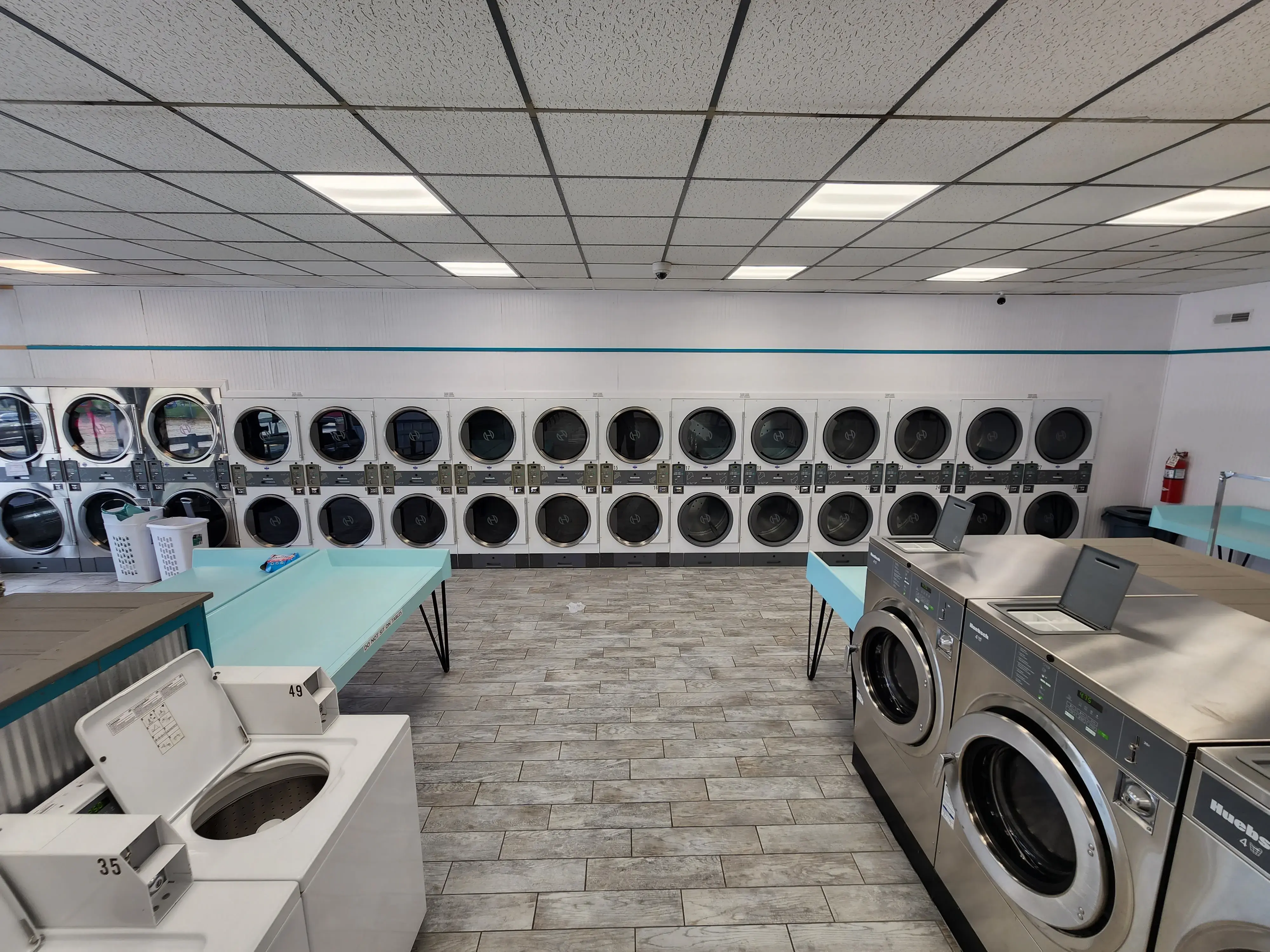 Sandarellas Coin Laundry thumbnail 14