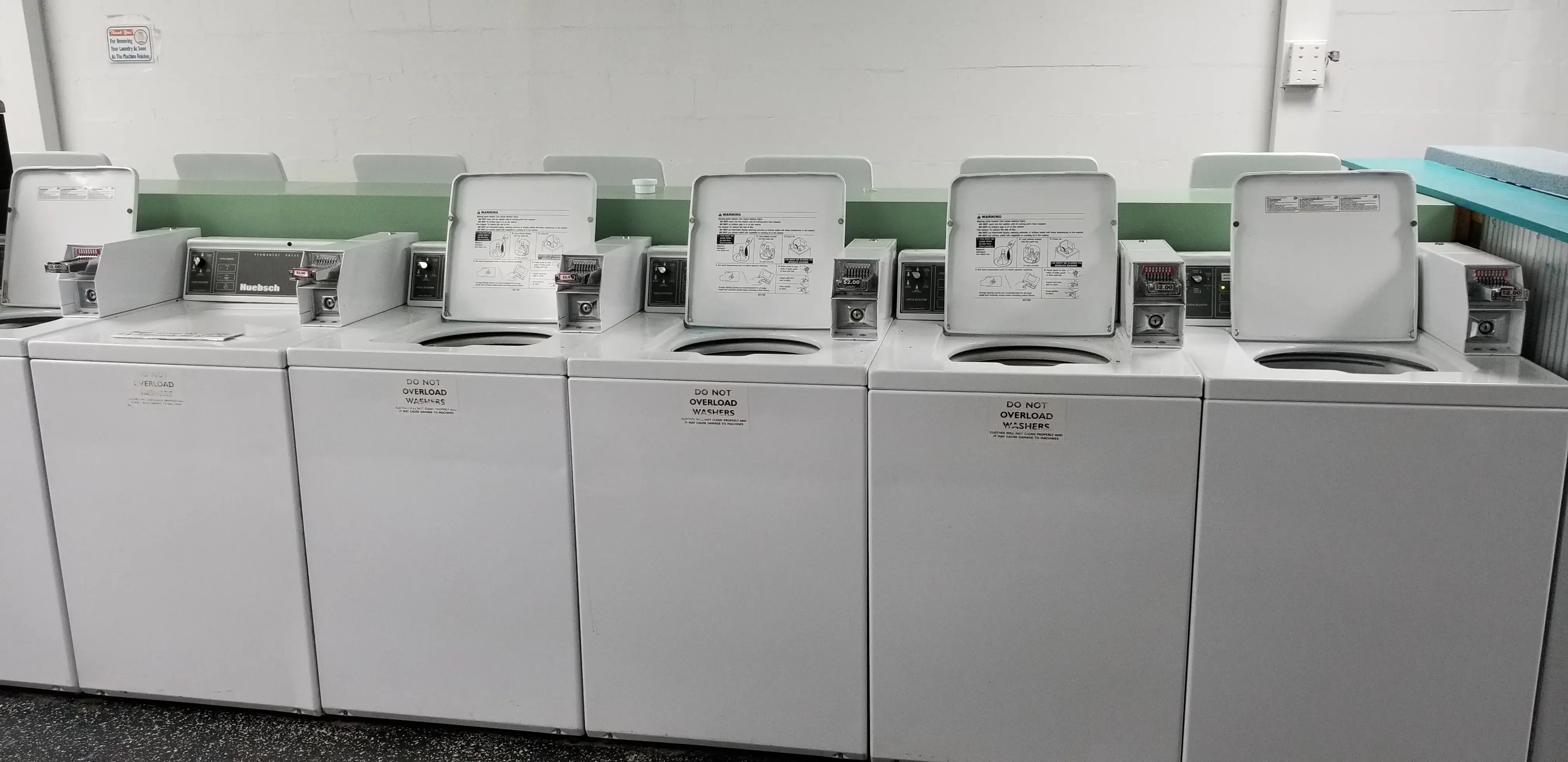 Sandarellas Coin Laundry thumbnail 13