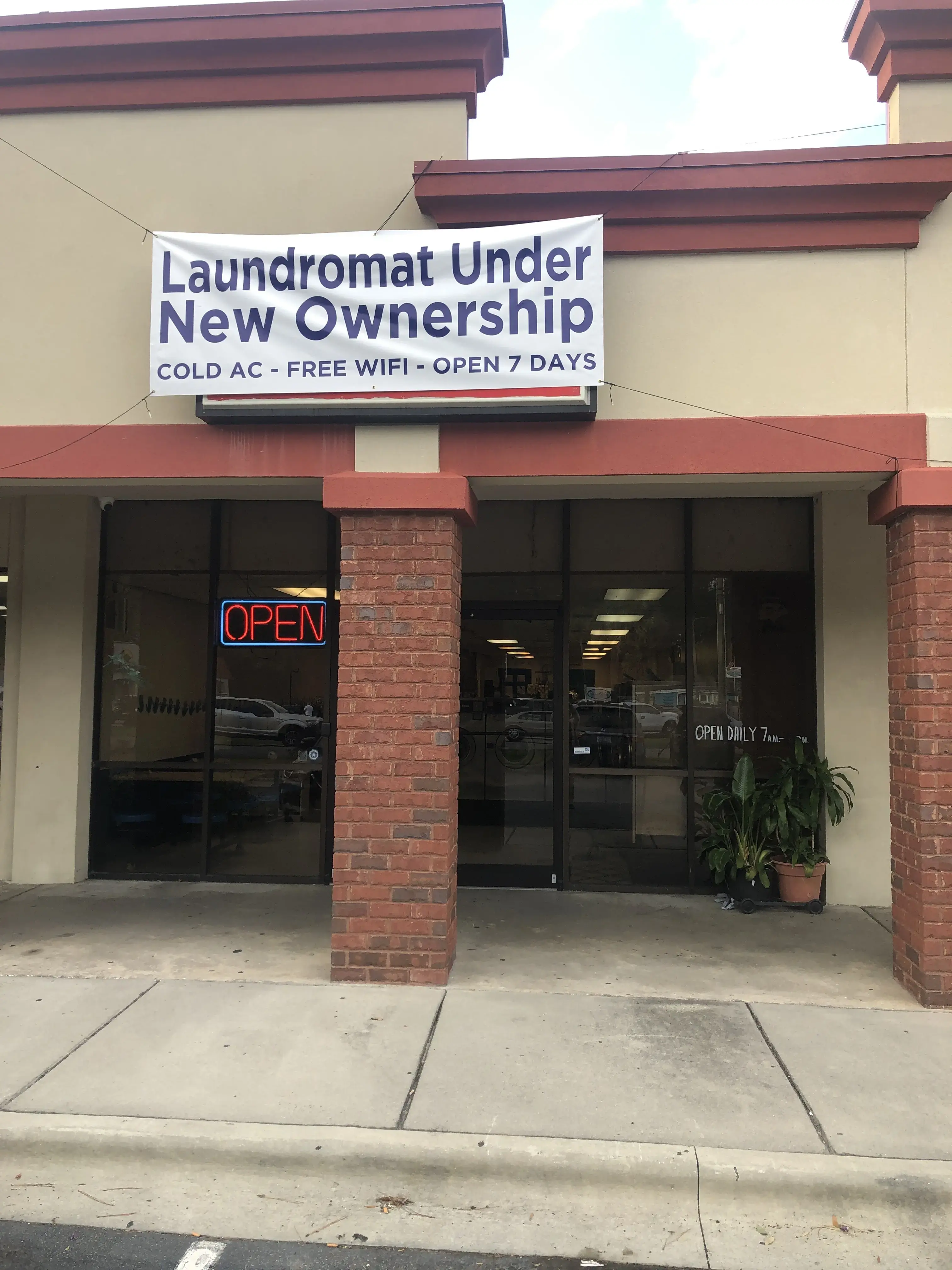 Sandfly Laundry And Cleaners - Image 10