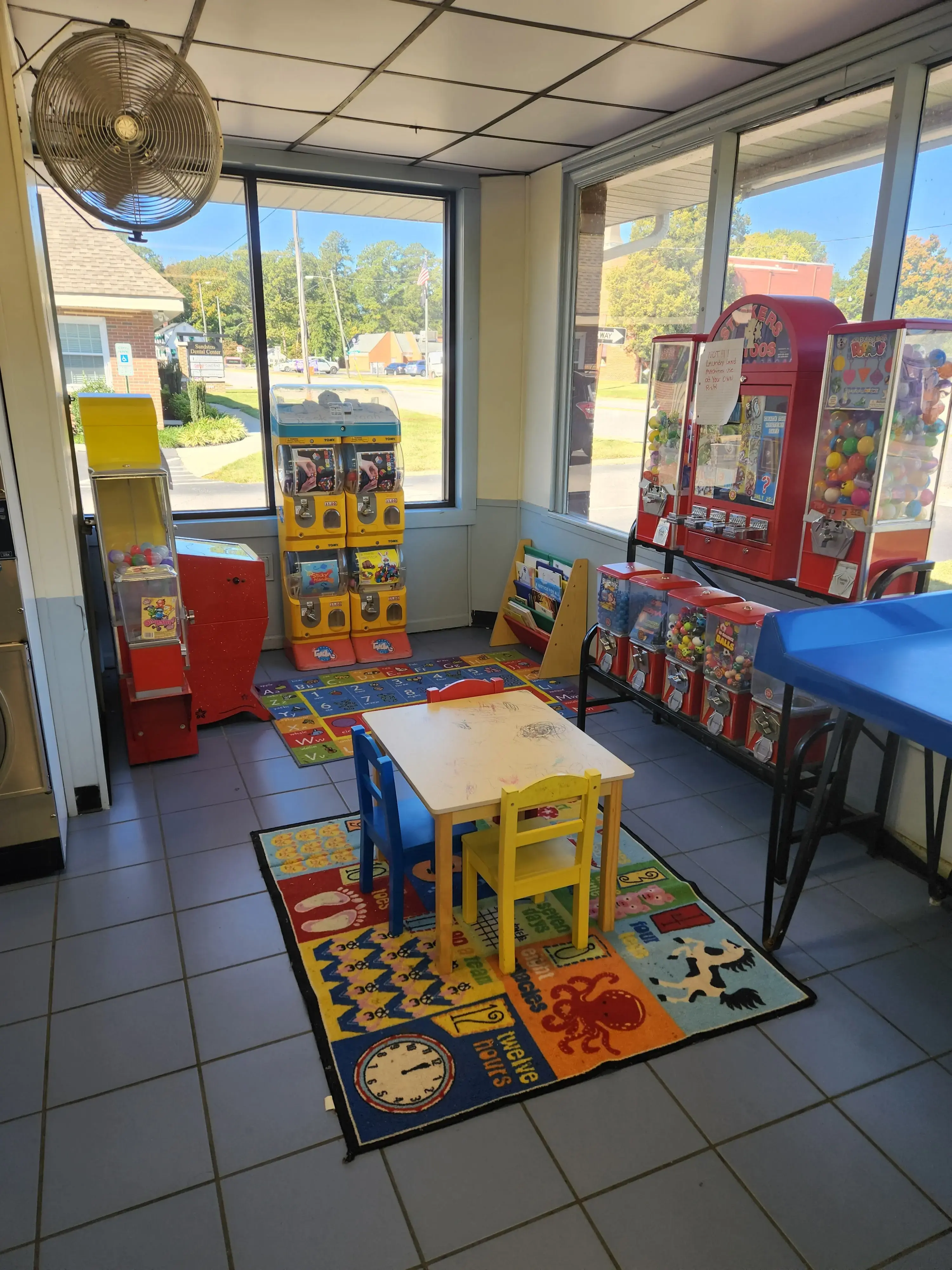 Sandston Laundry Land Laundromat - Image 3