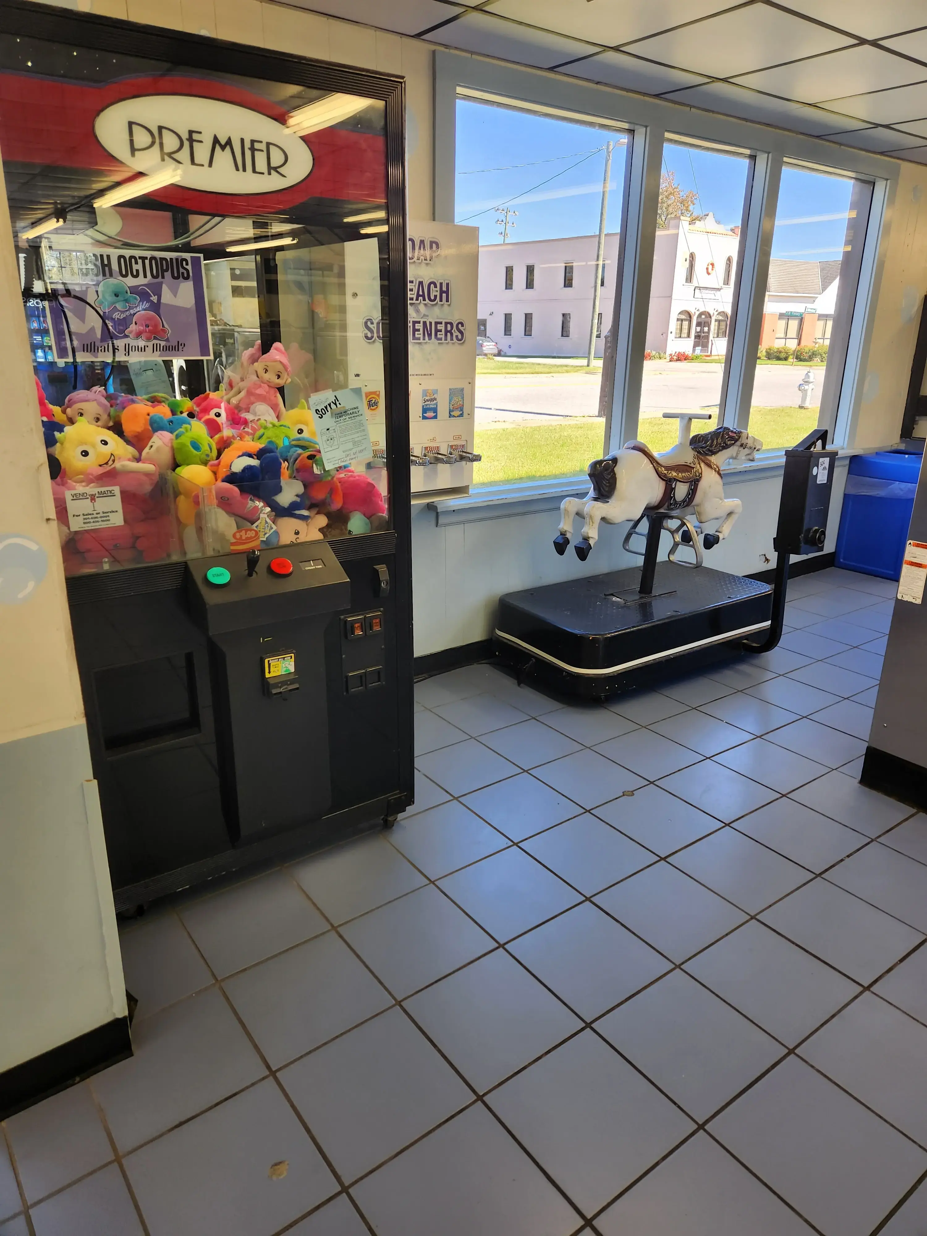 Sandston Laundry Land Laundromat thumbnail 13