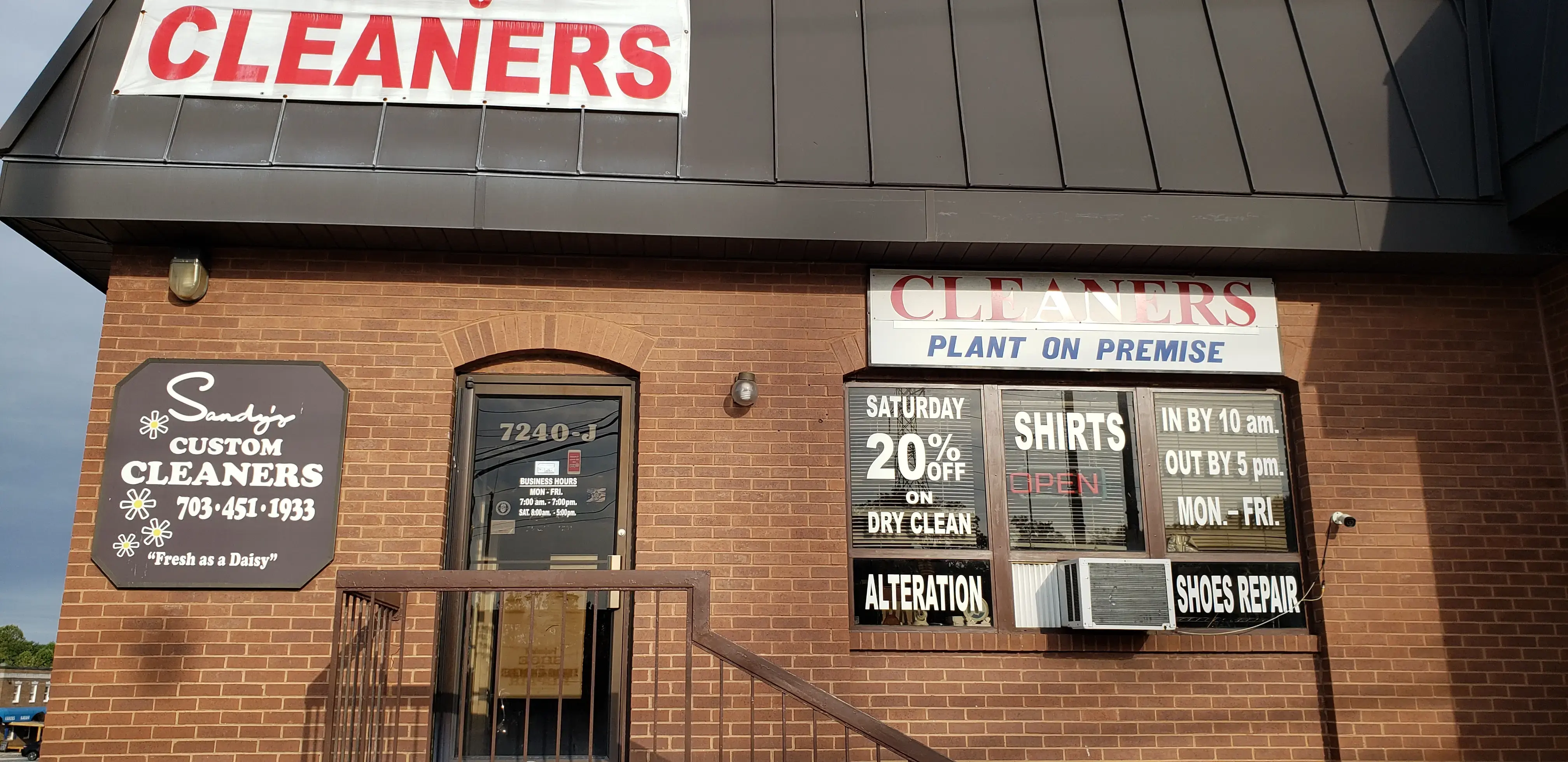 Sandy's Custom Cleaners Ltd thumbnail 9
