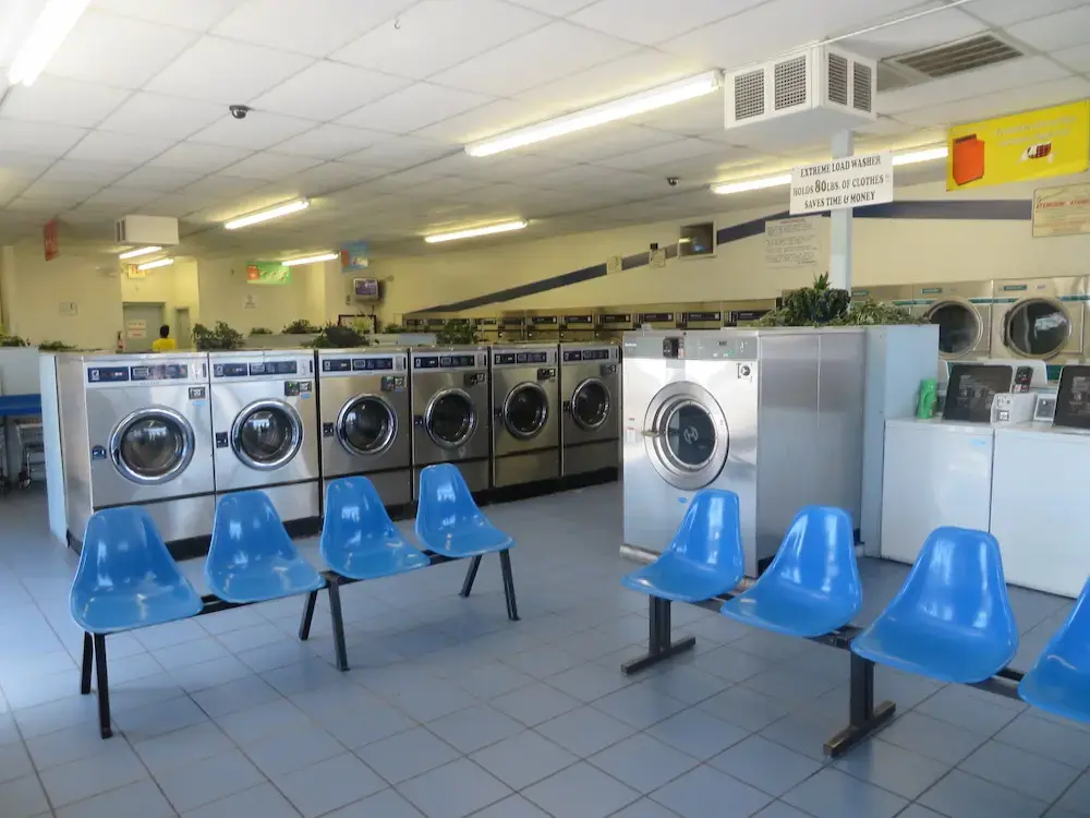Sanford Laundry Land Laundromat - Image 1