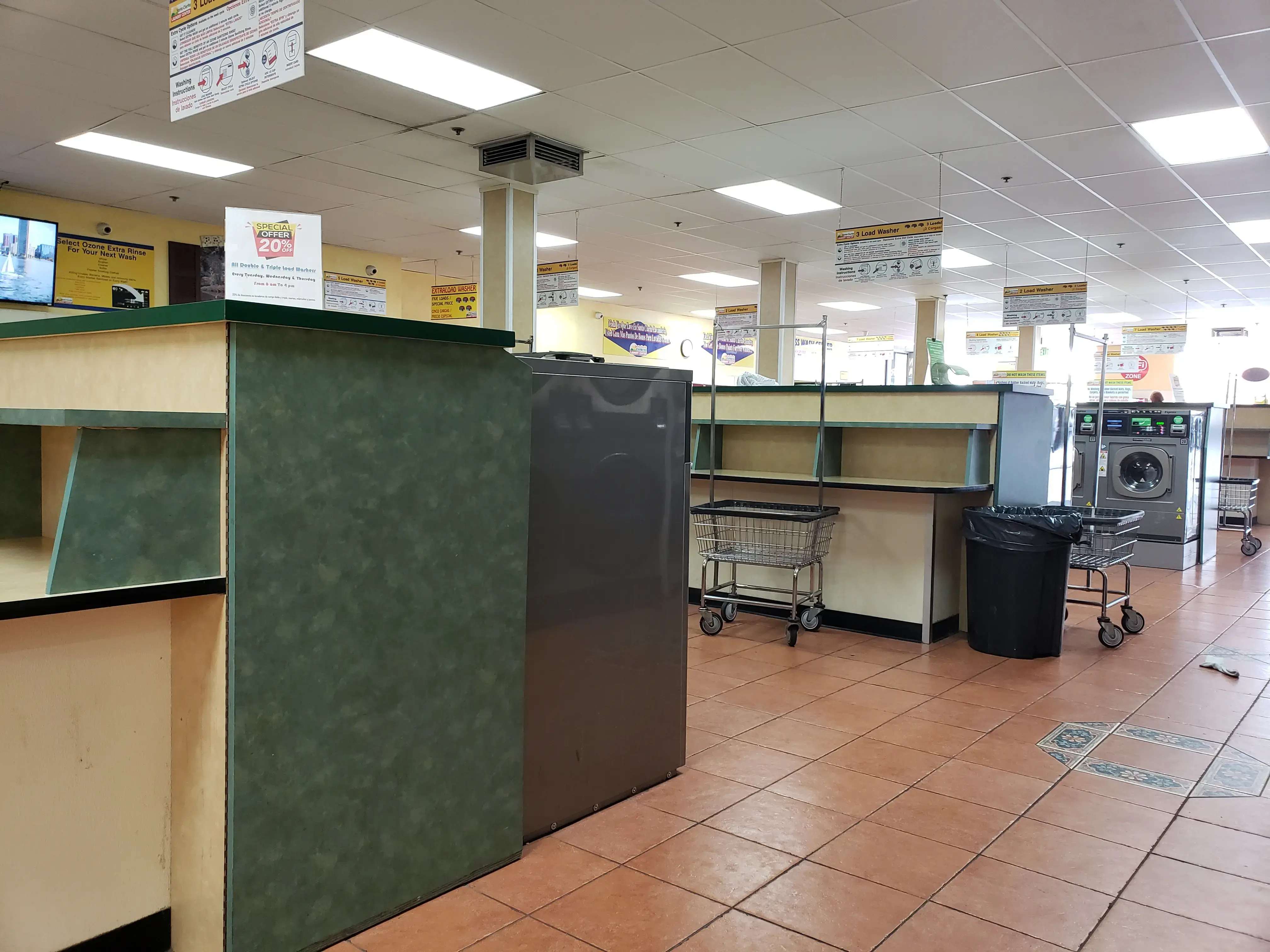 Santa Clarita Laundry - Image 13