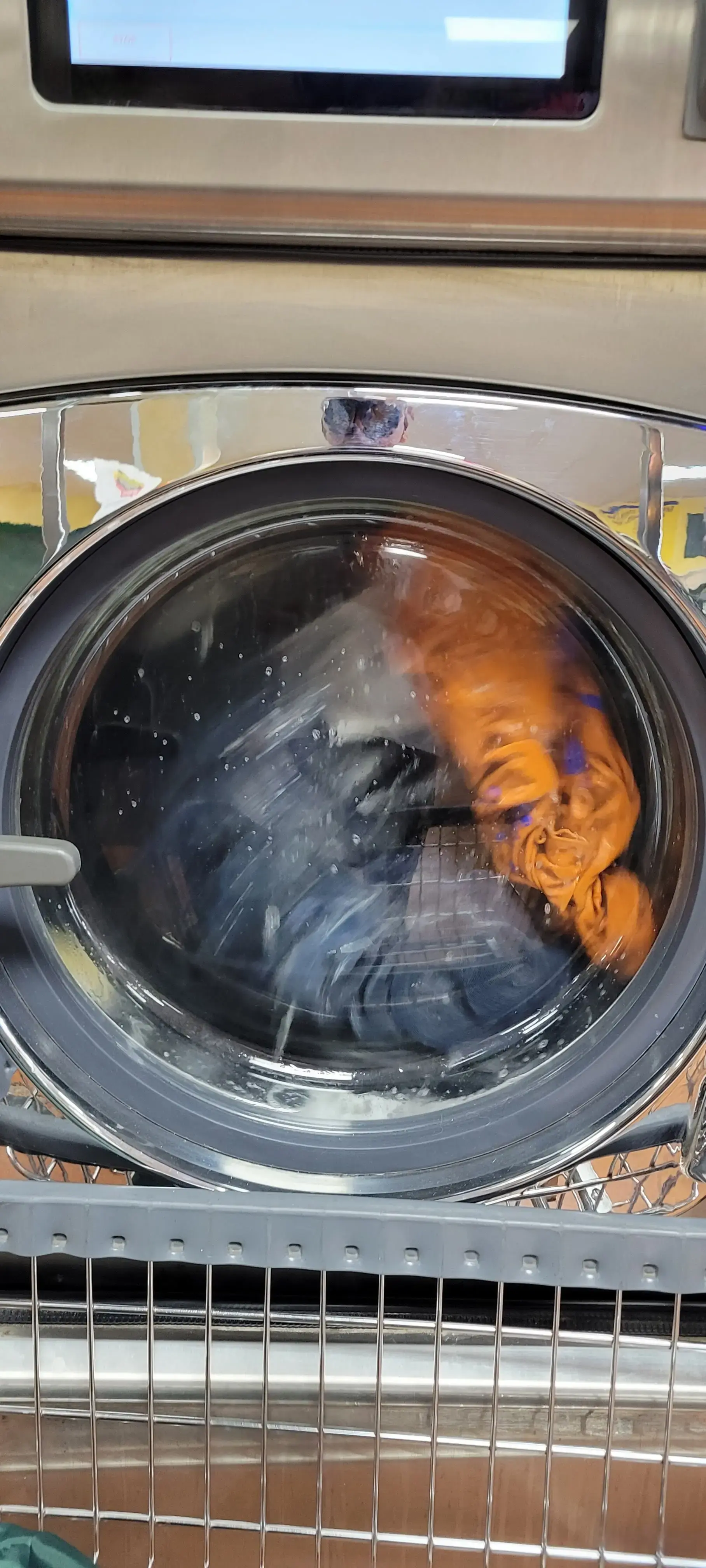 Santa Clarita Laundry - Image 12