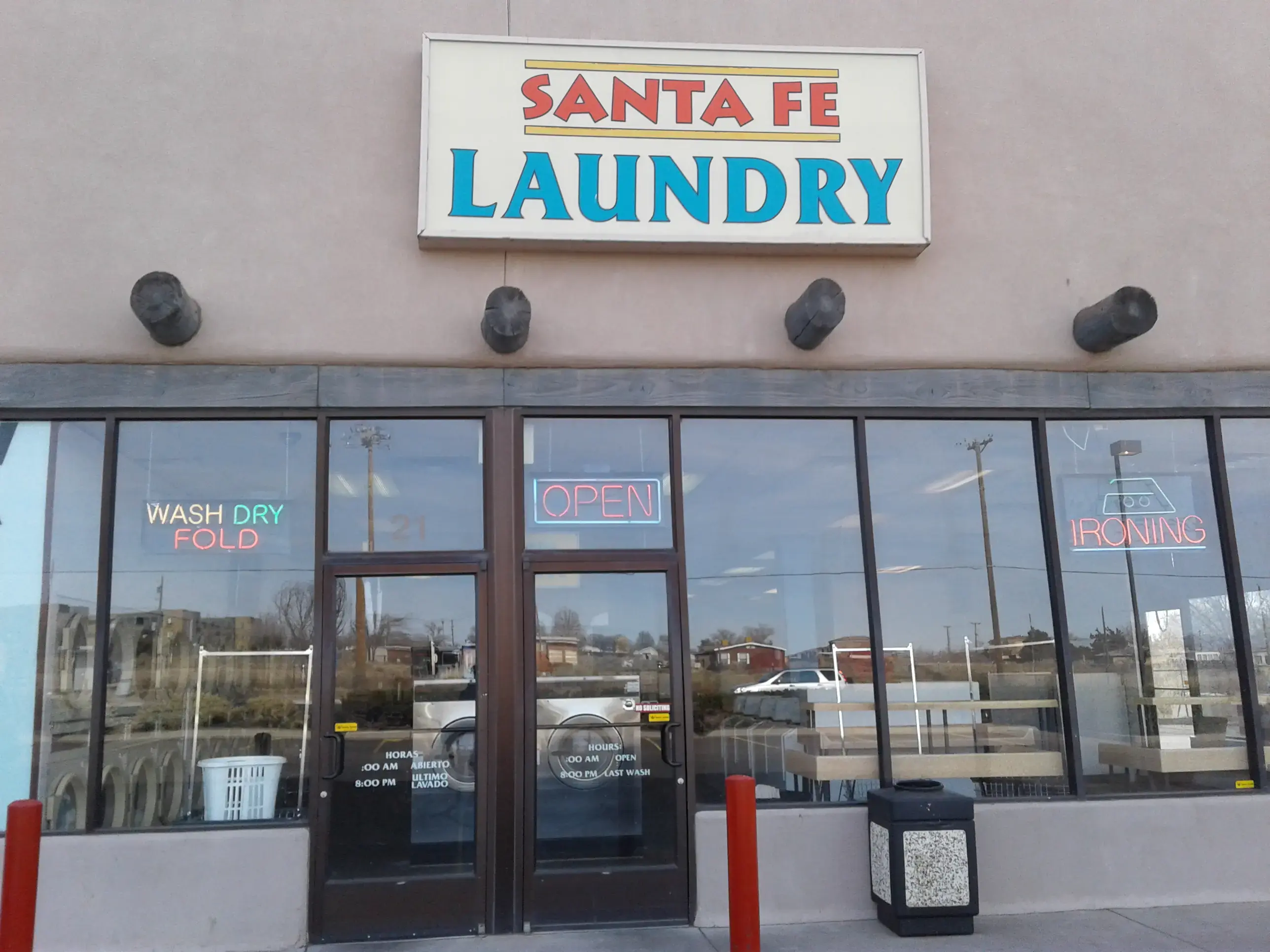 Santa Fe Laundry, laundromat and Wash and Fold - Image 4
