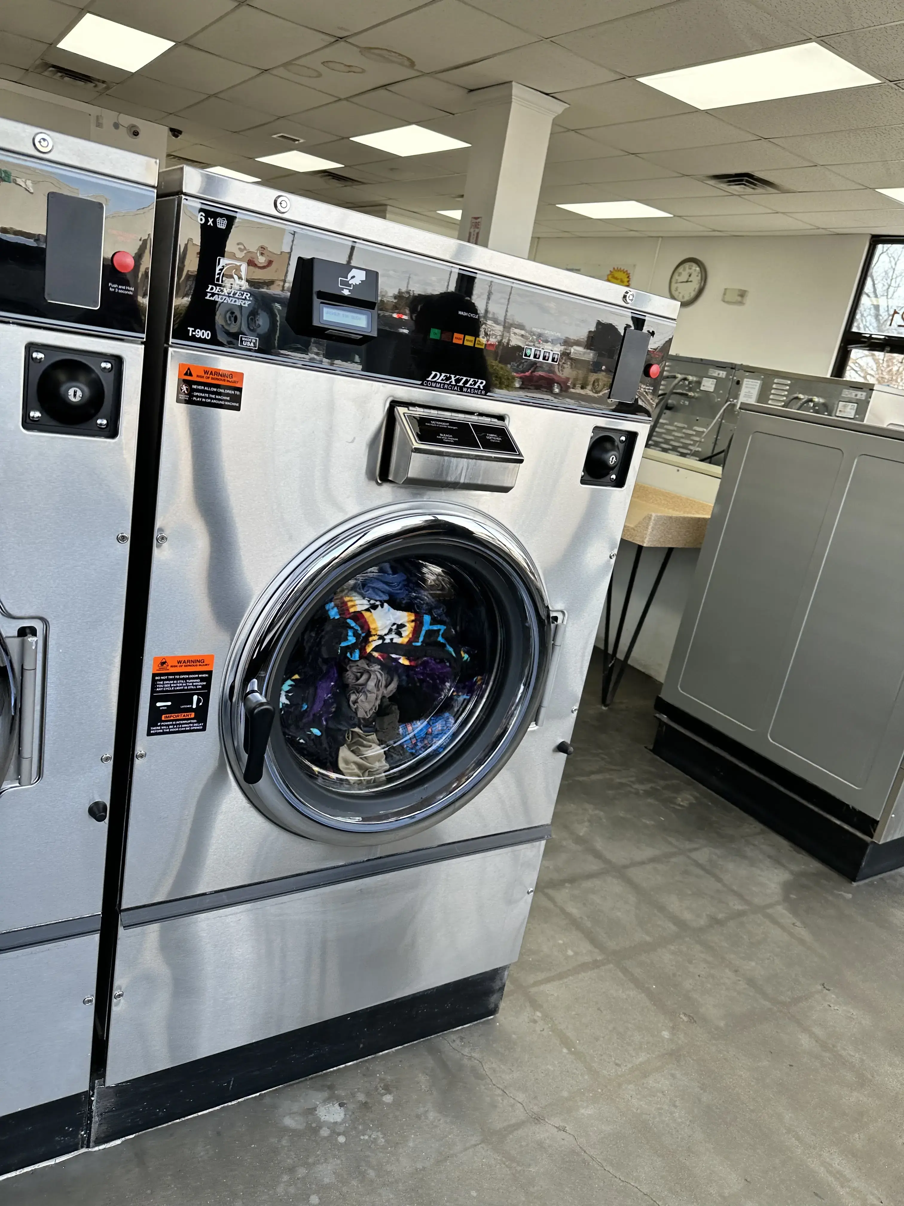 Santa Fe Laundry, laundromat and Wash and Fold - Image 3
