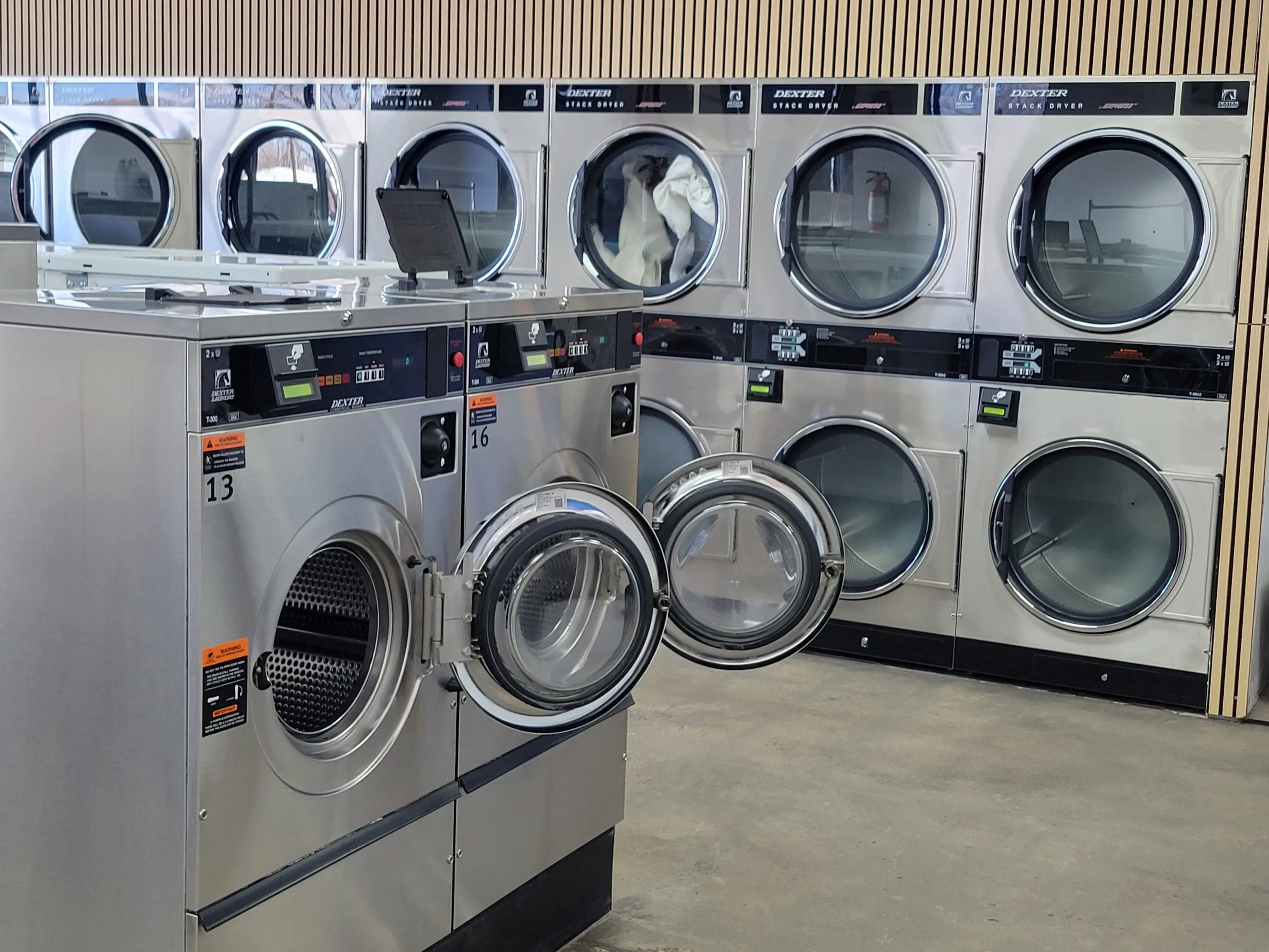Santa Fe Laundry, laundromat and Wash and Fold location