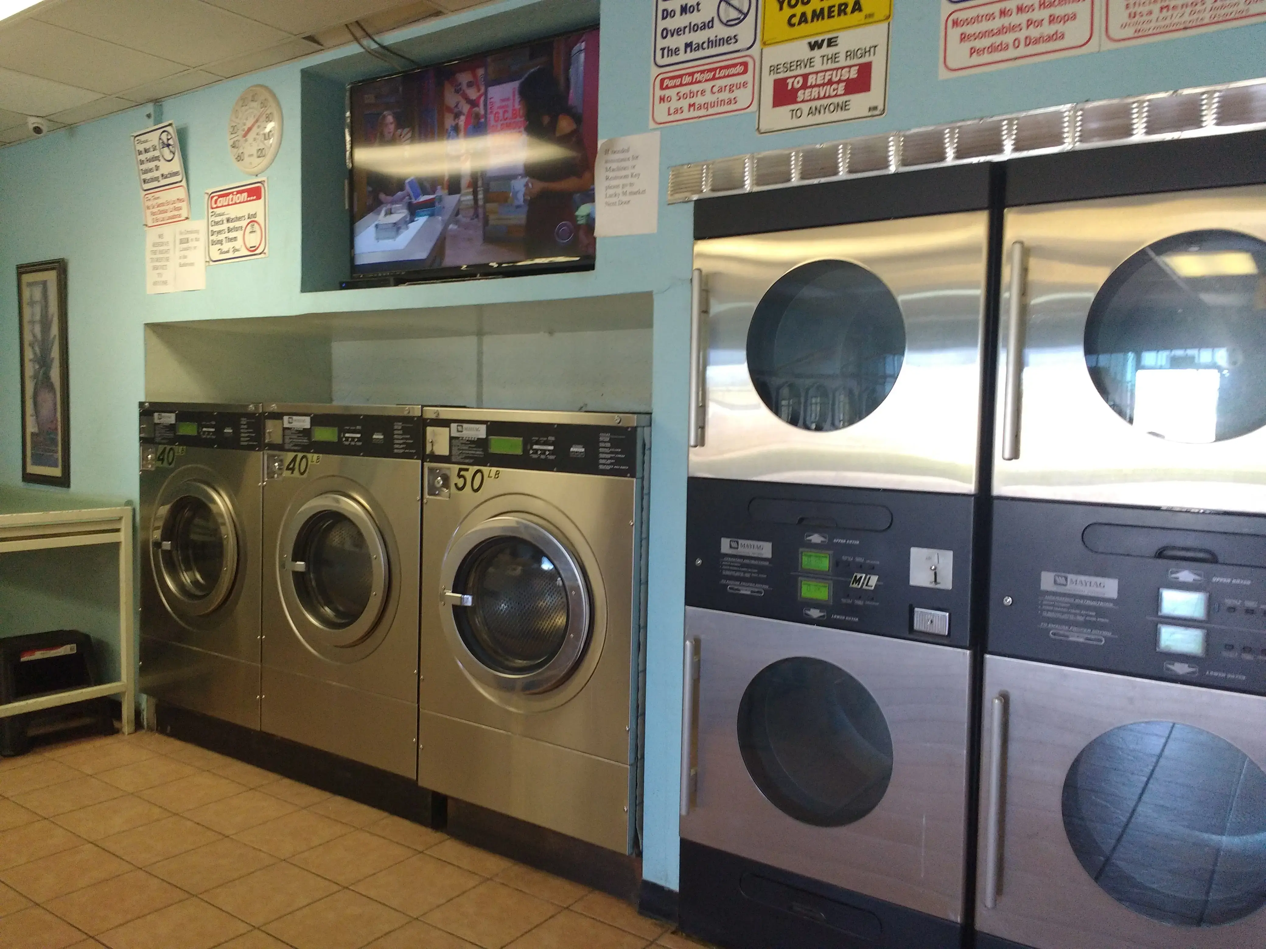 Santa Rita Suds Laundromat thumbnail 14