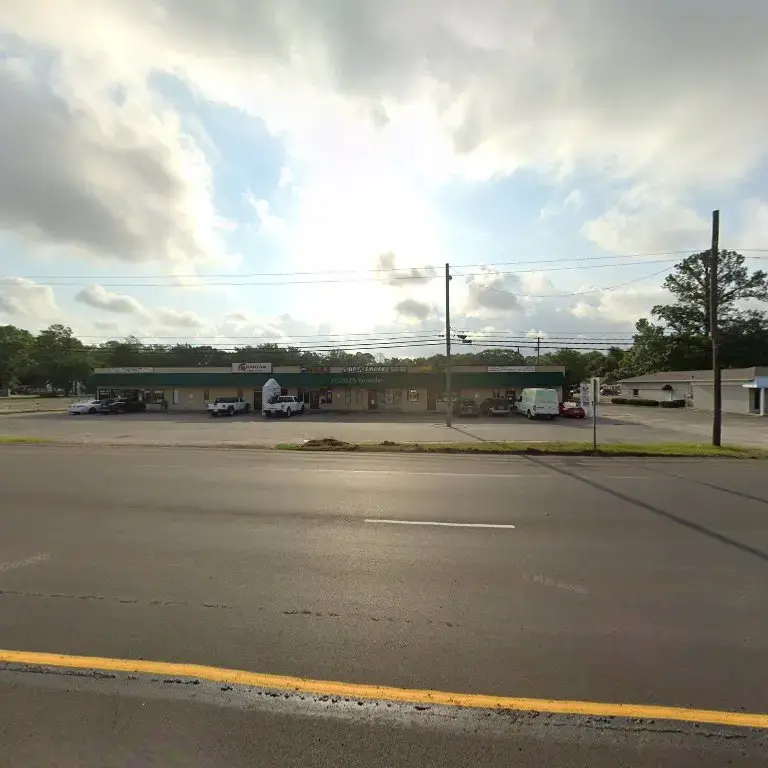 Saraland Coin Laundry - Image 7