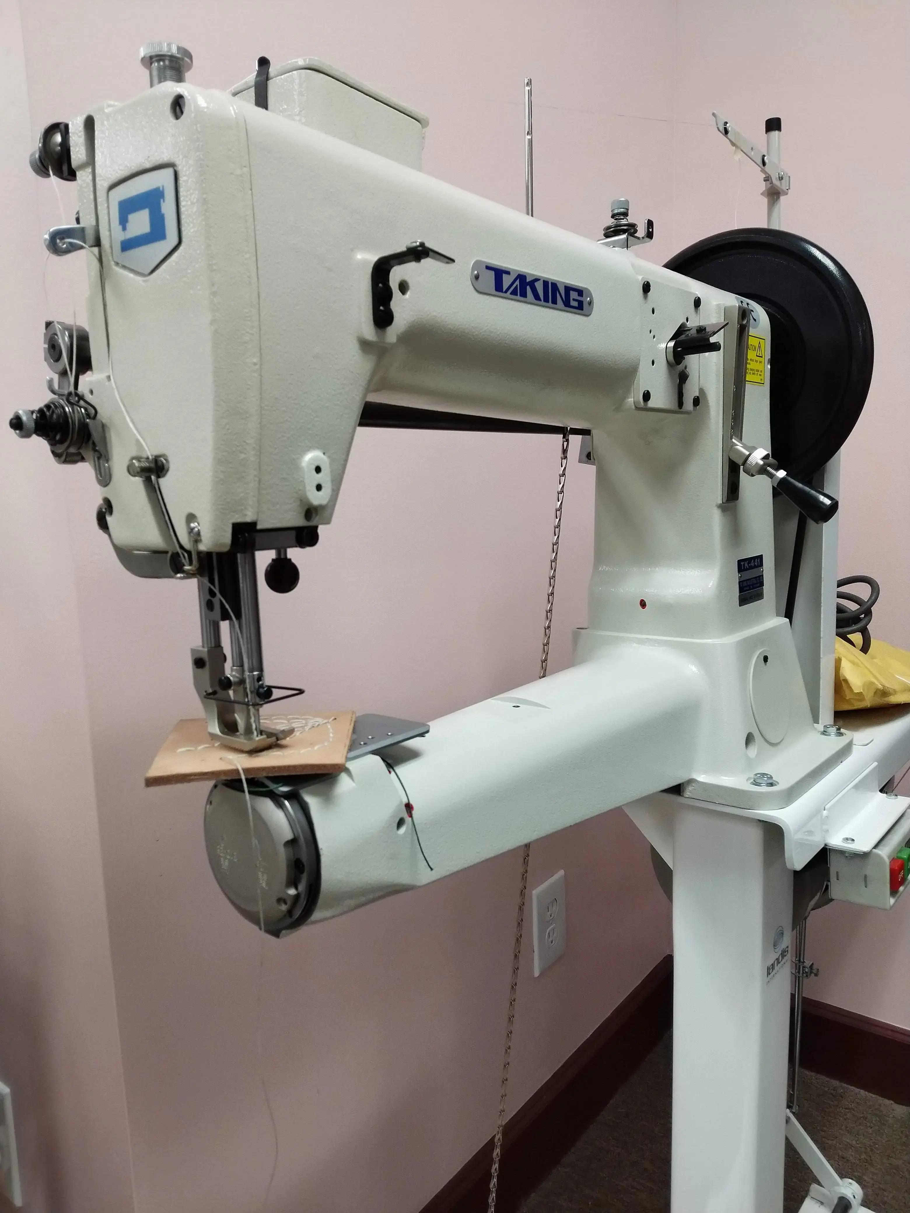 Sarang7 Cleaners / Shoe & Handbag Repairs - Image 11