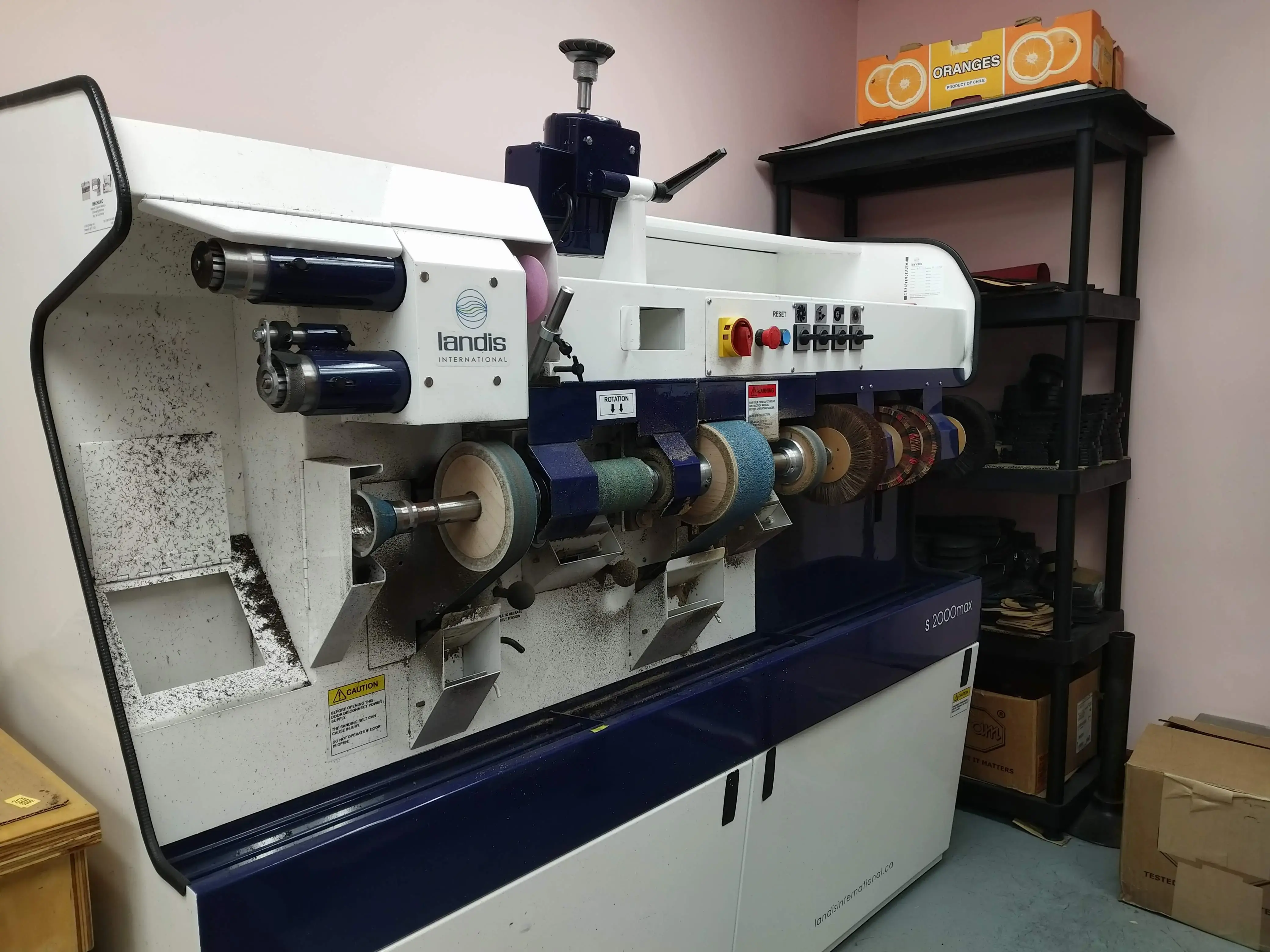 Sarang7 Cleaners / Shoe & Handbag Repairs - Image 10