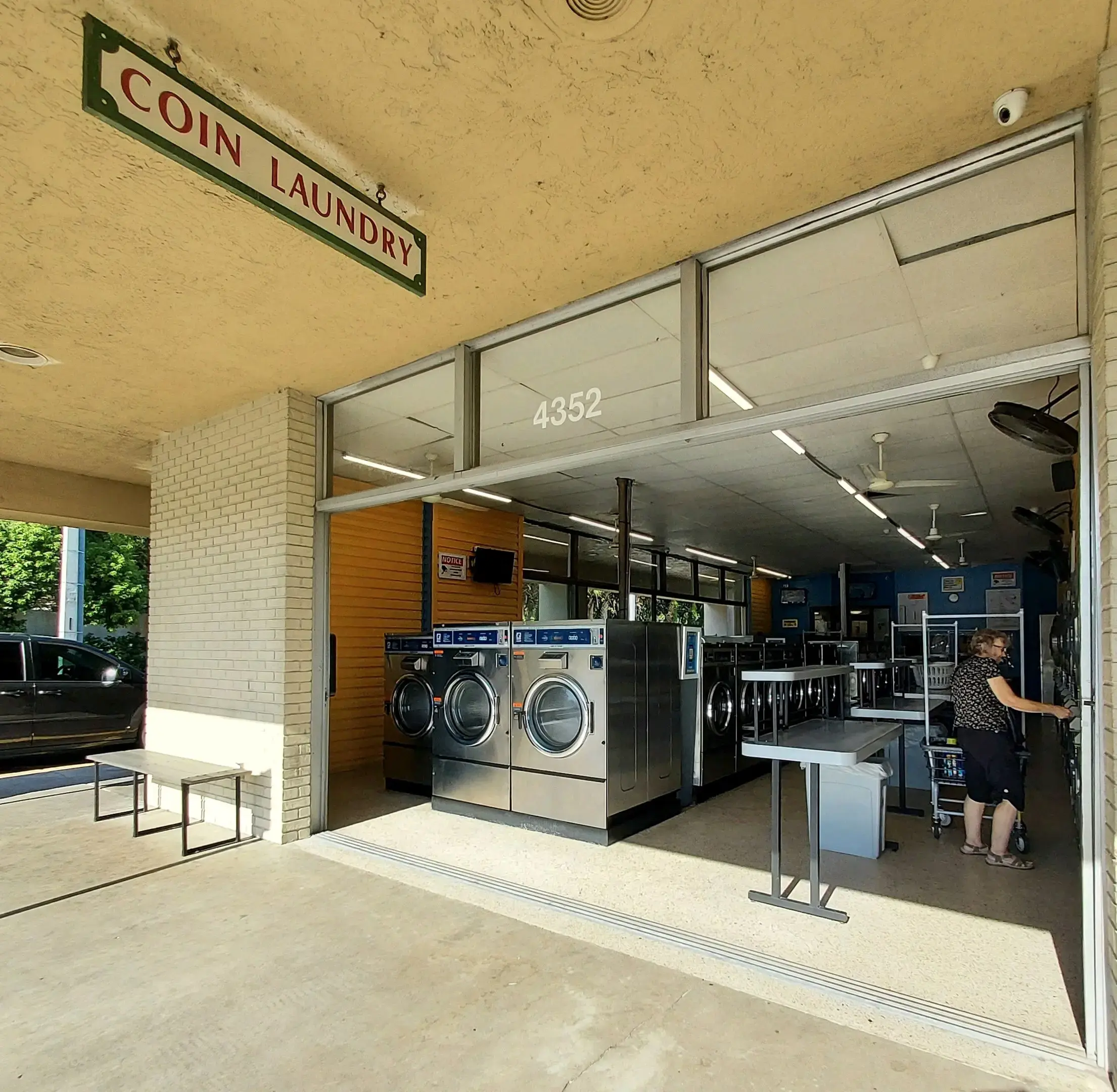 Sarasota Wash and Fold - Image 3