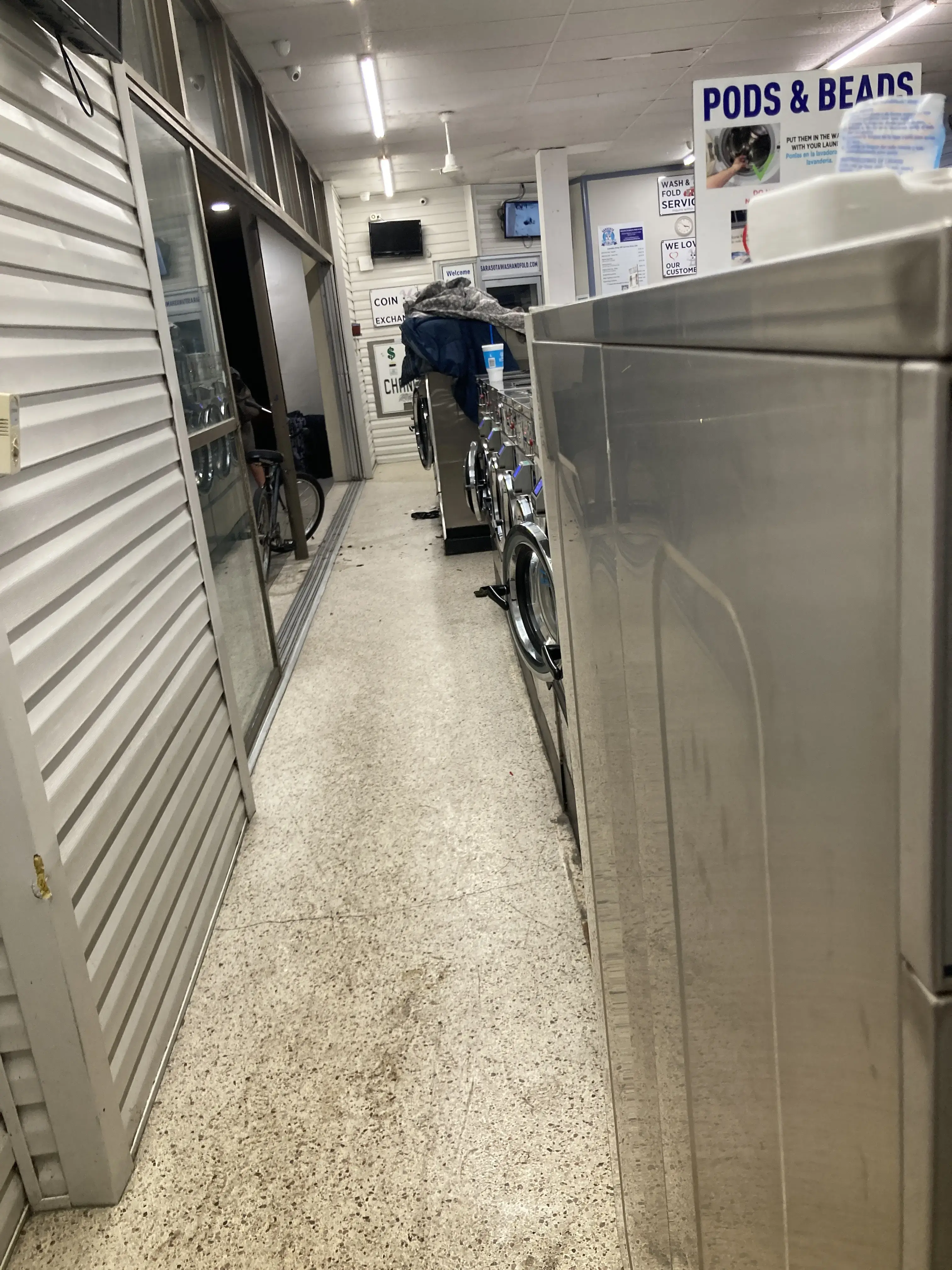 Sarasota Wash and Fold thumbnail 11