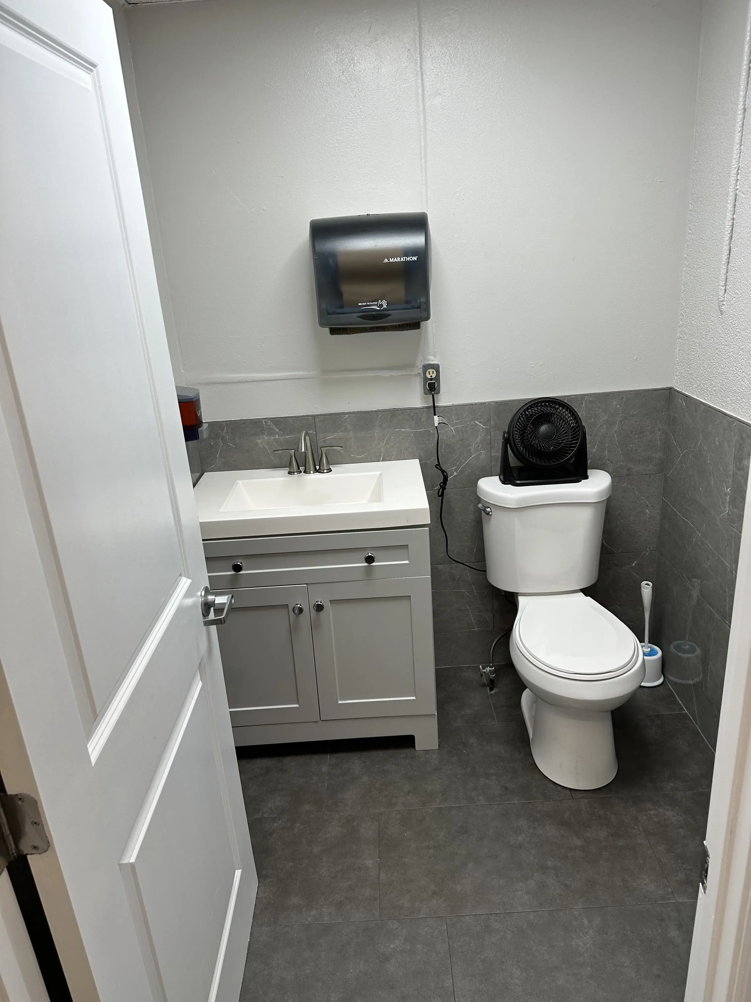 Sarasota Wash and Fold - Image 19