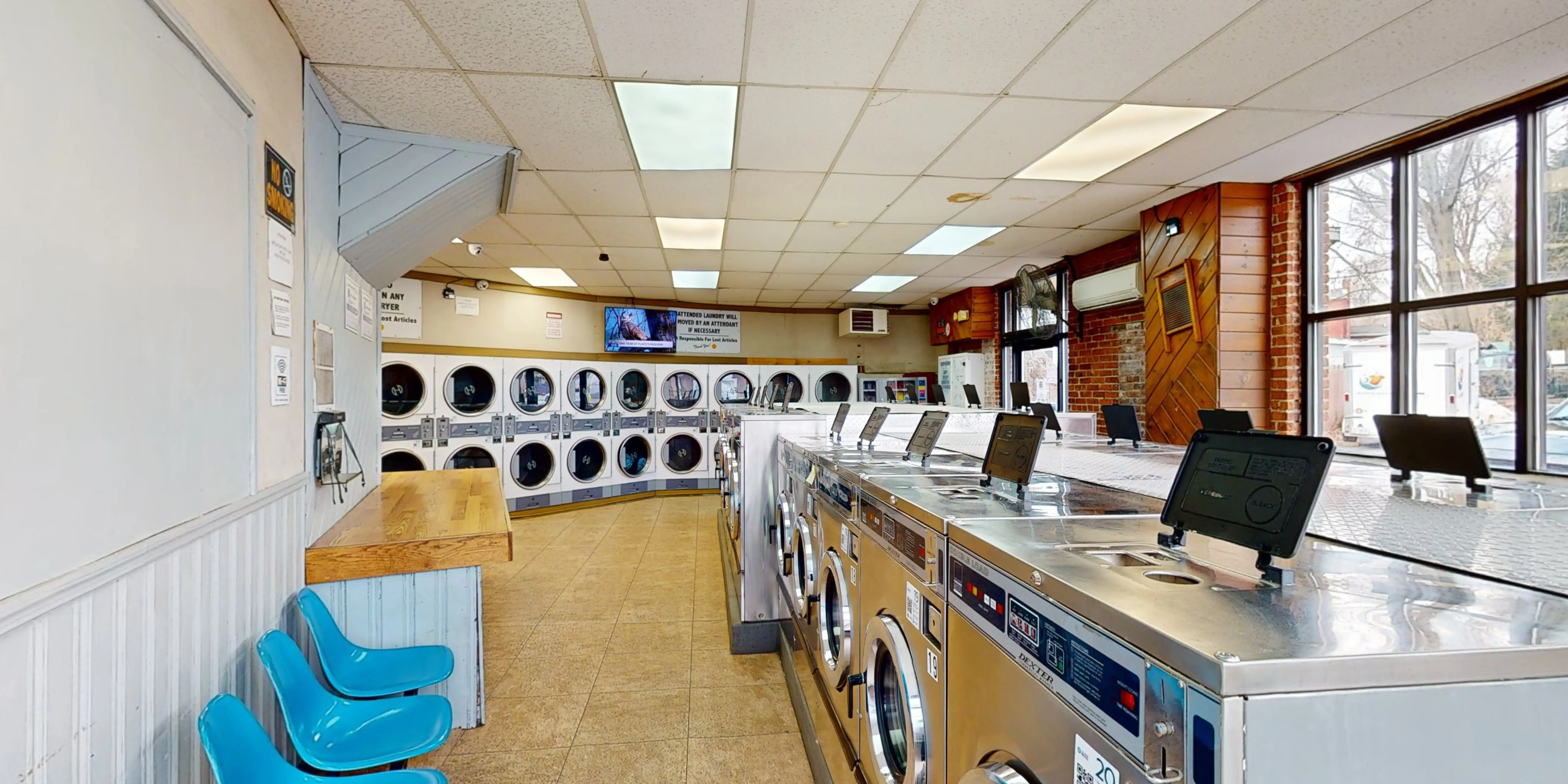 Saugerties Laundry thumbnail 8