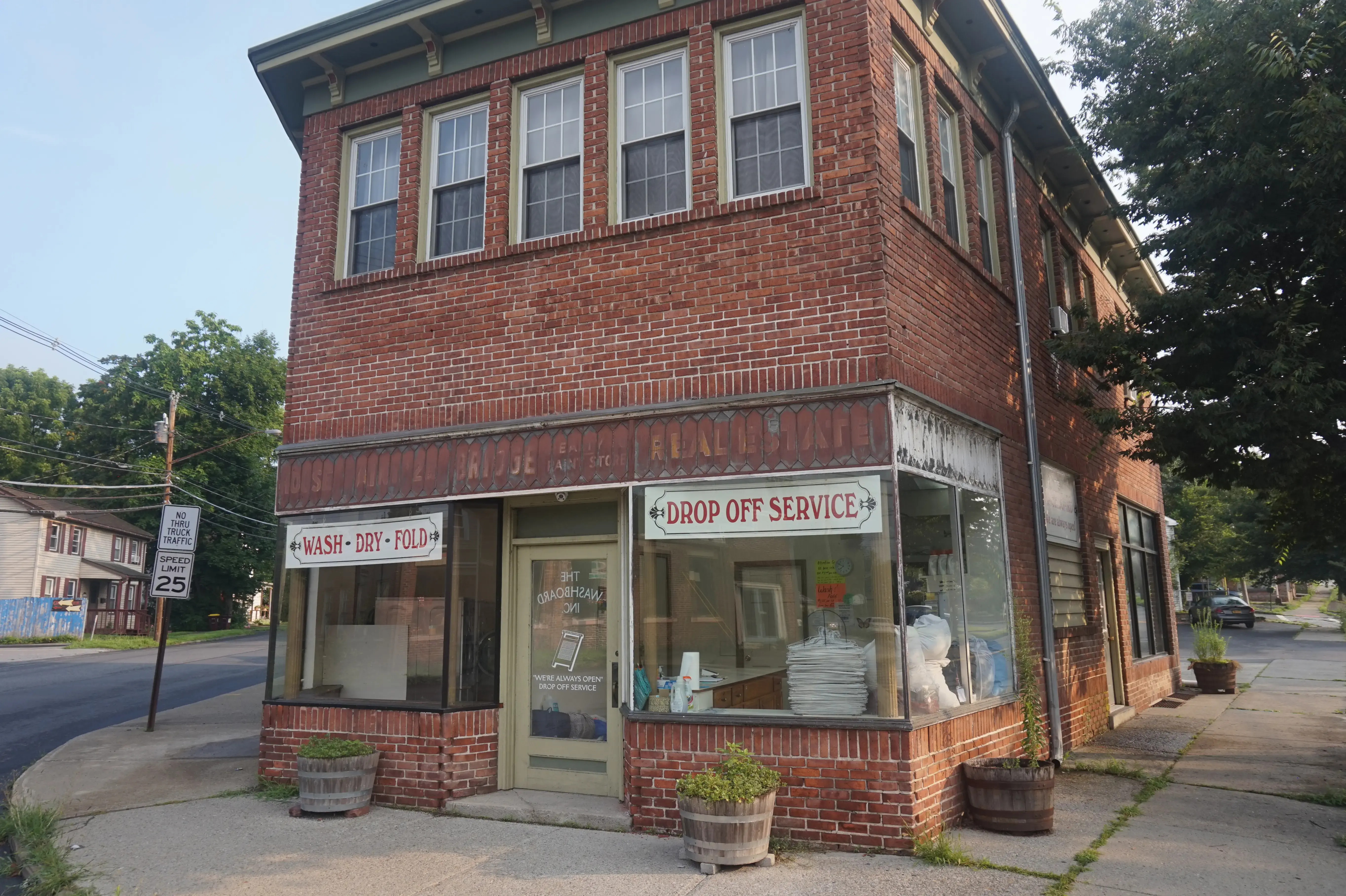 Saugerties Laundry - Image 15