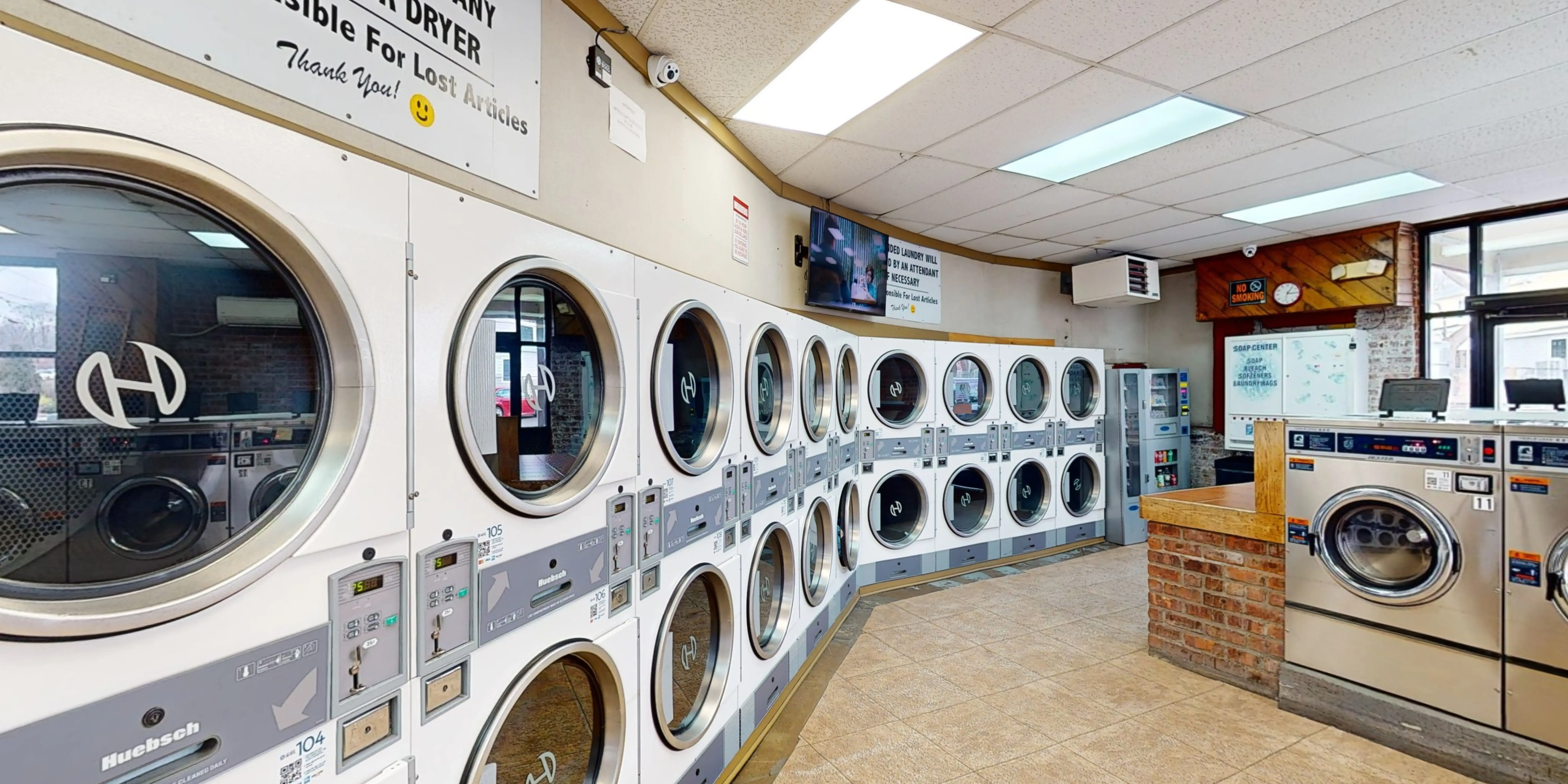 Saugerties Laundry - Image 16