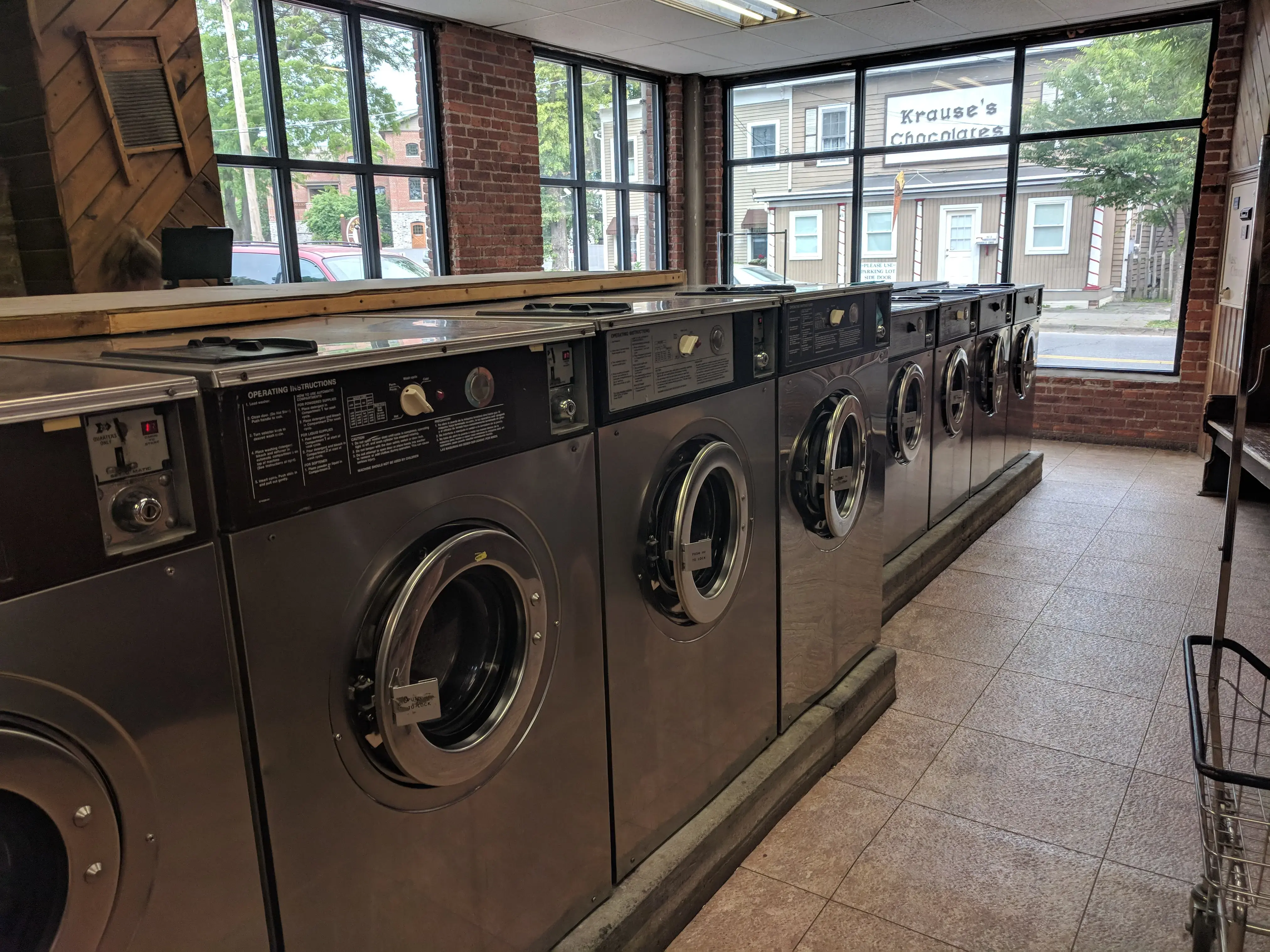 Saugerties Laundry - Image 17
