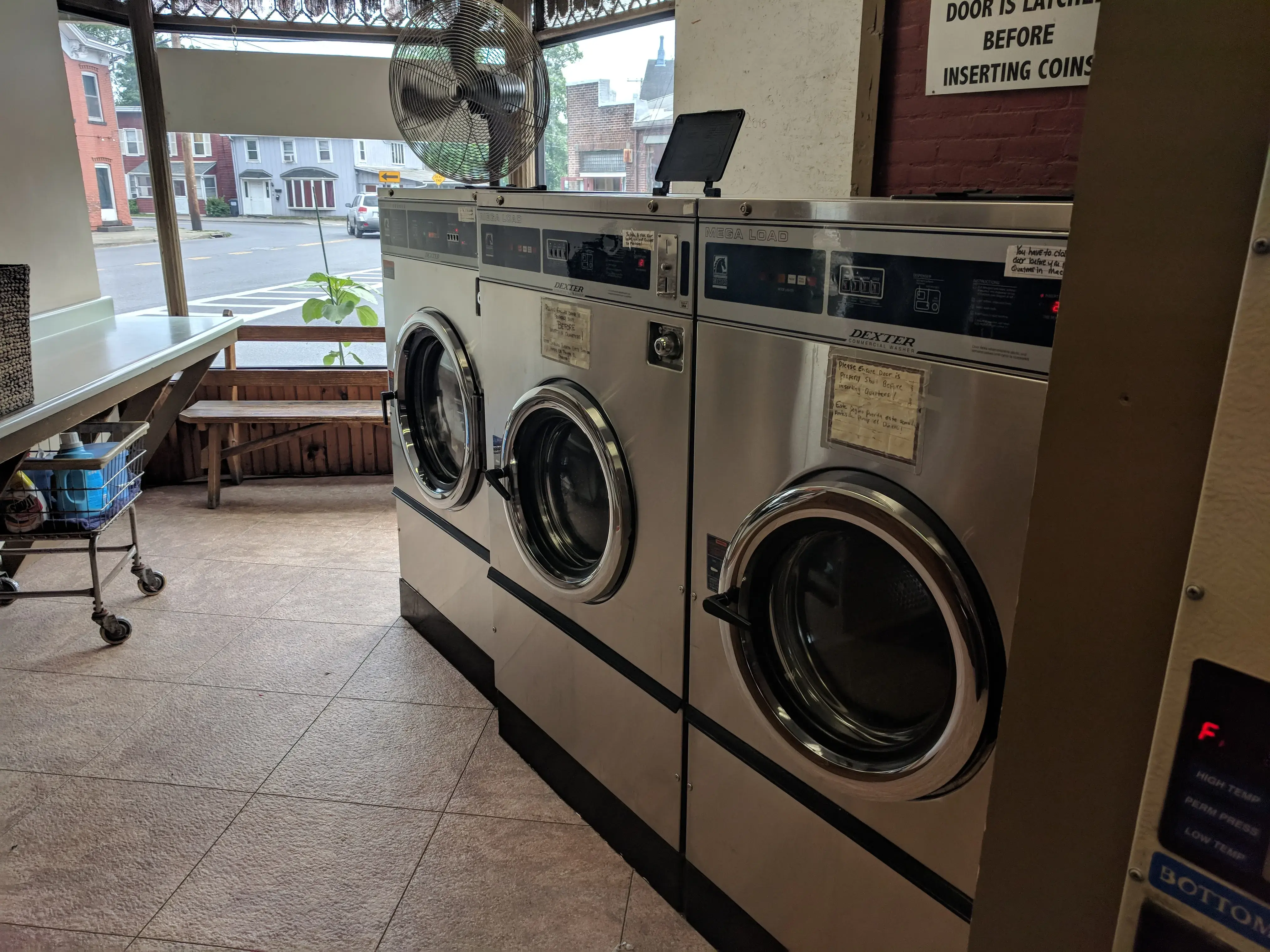 Saugerties Laundry thumbnail 18