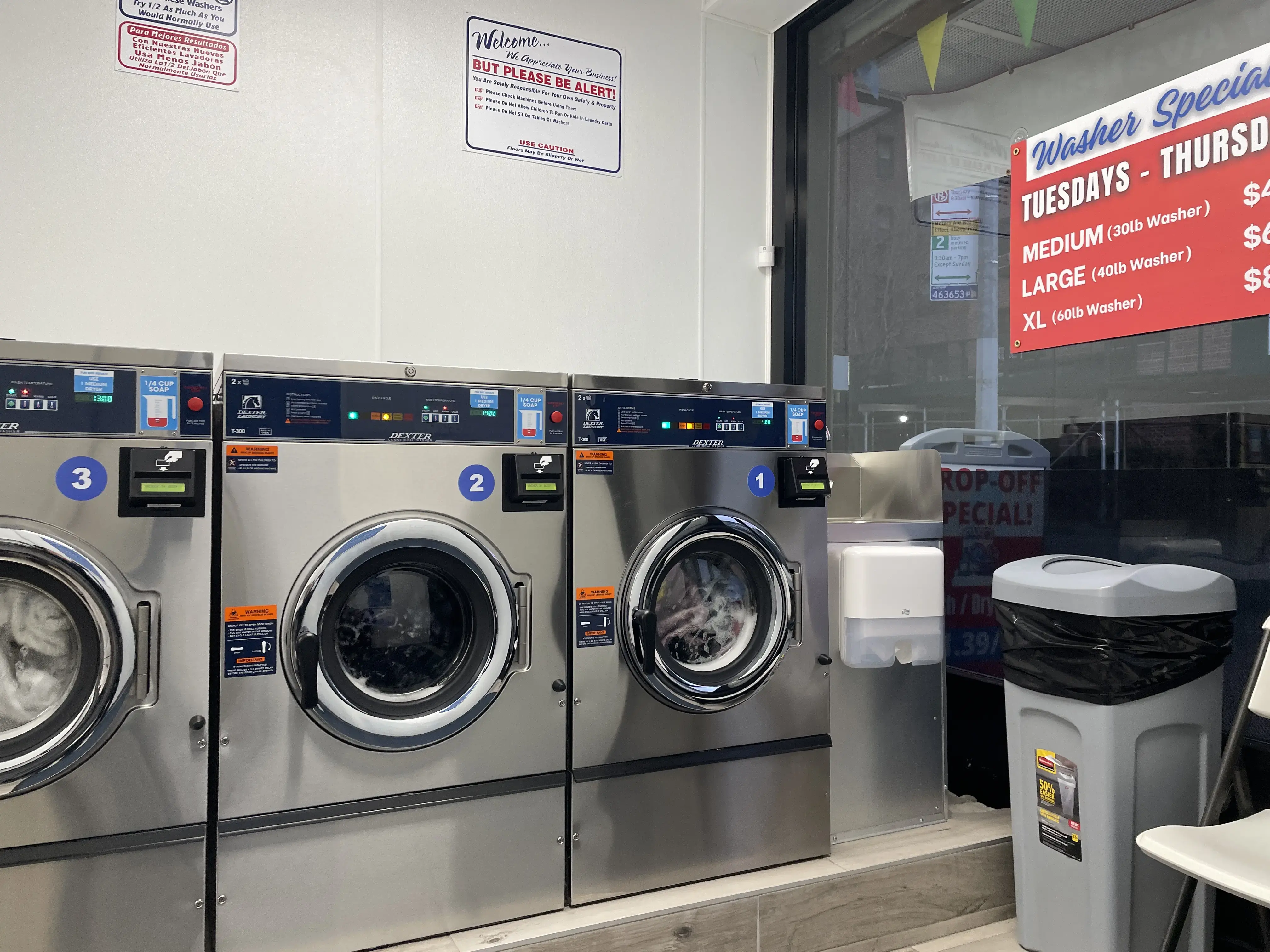 Saunders Street Laundromat thumbnail 13