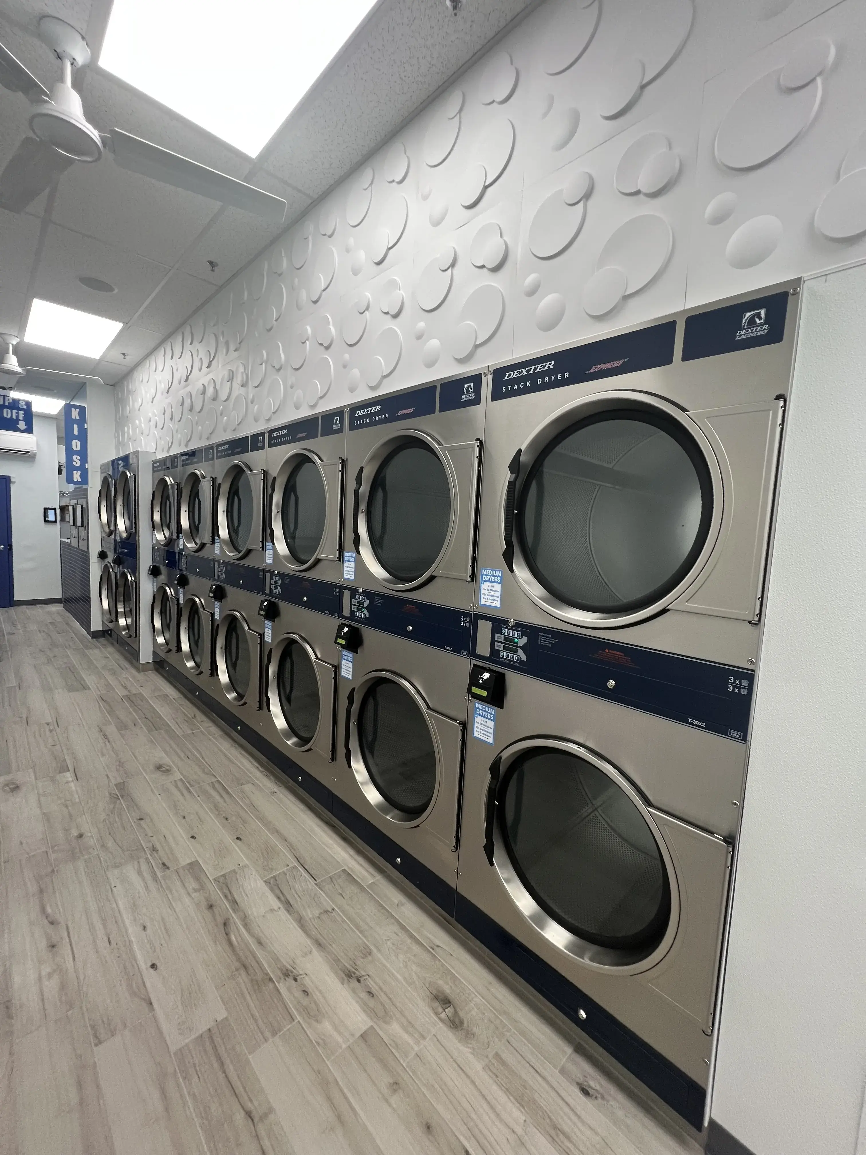 Saunders Street Laundromat - Image 15