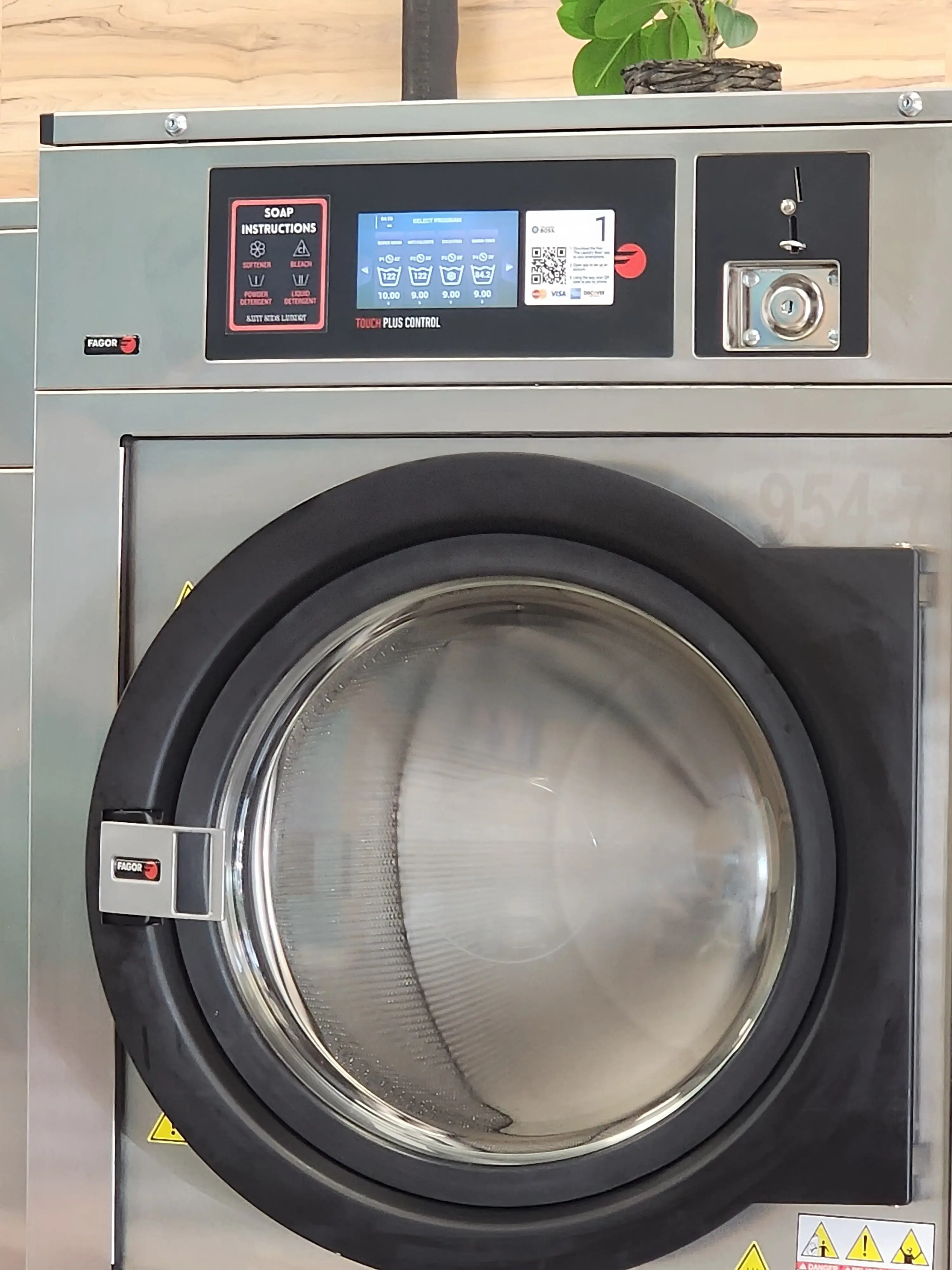 Savvy Suds Laundry - Image 18
