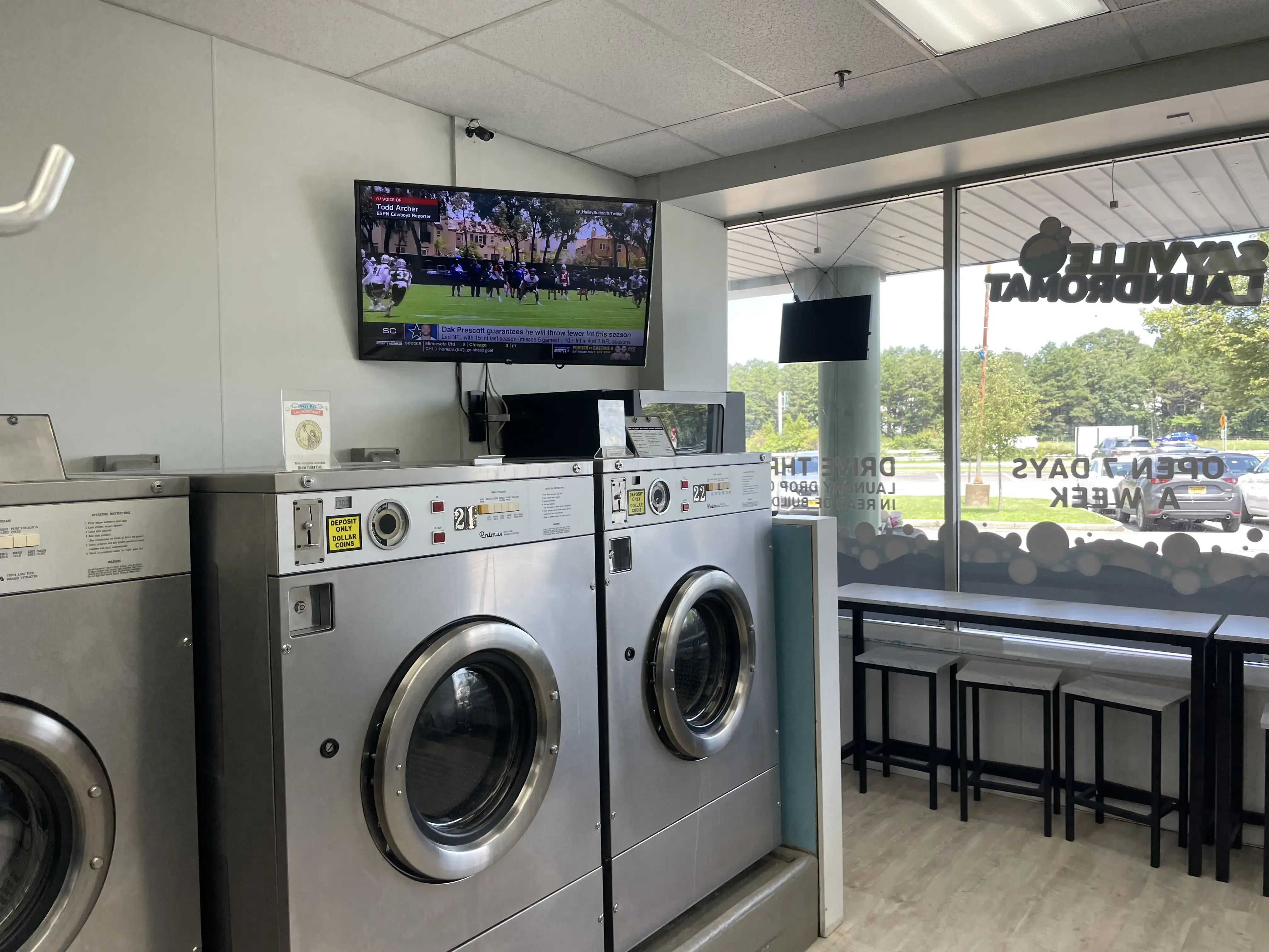Sayville Laundromat - Image 9