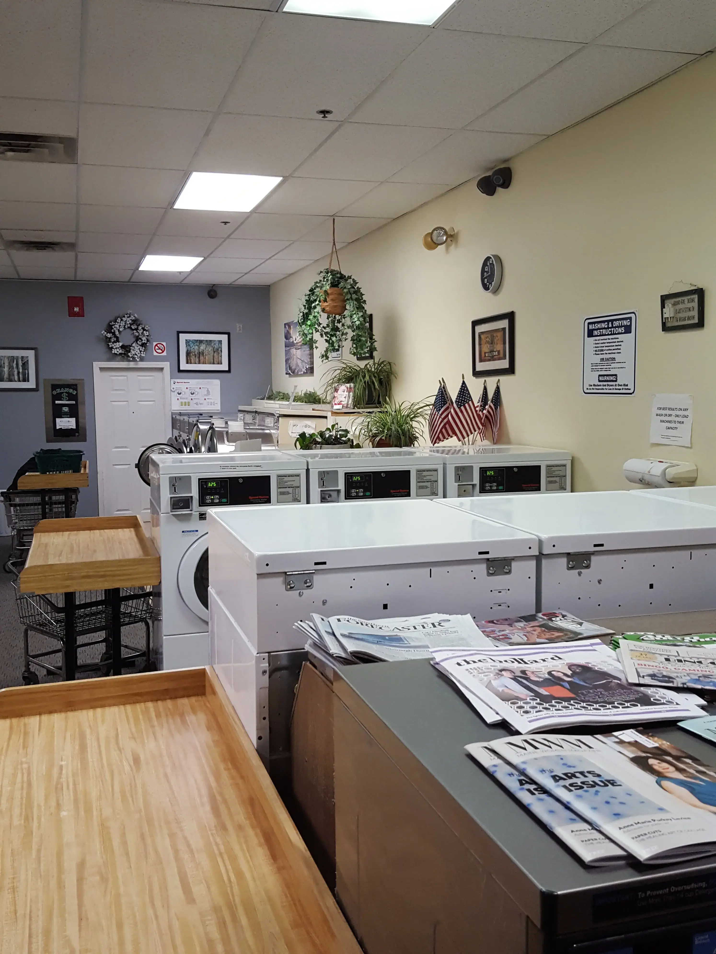 Scarborough Laundromat thumbnail 20