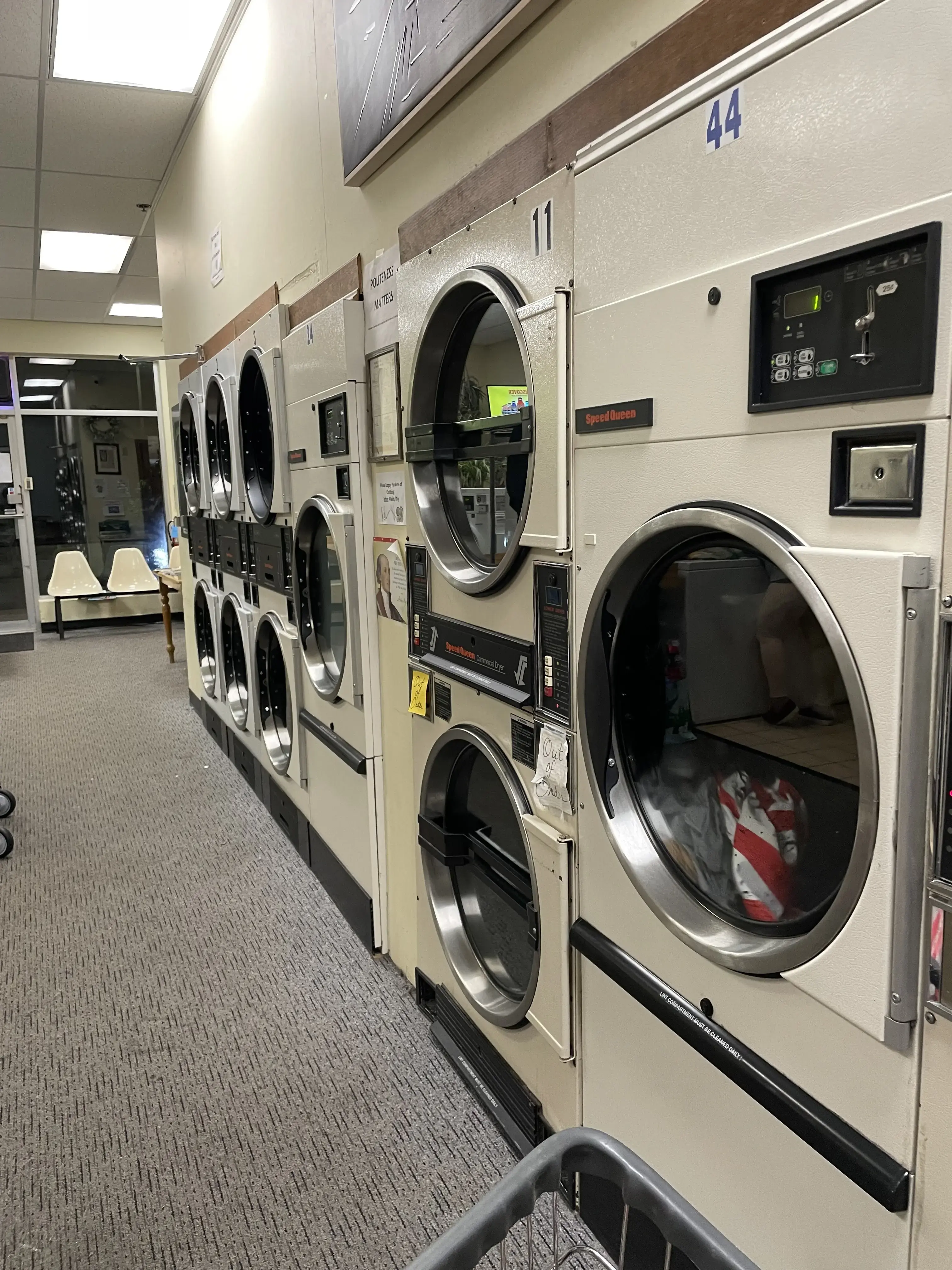 Scarborough Laundromat thumbnail 4