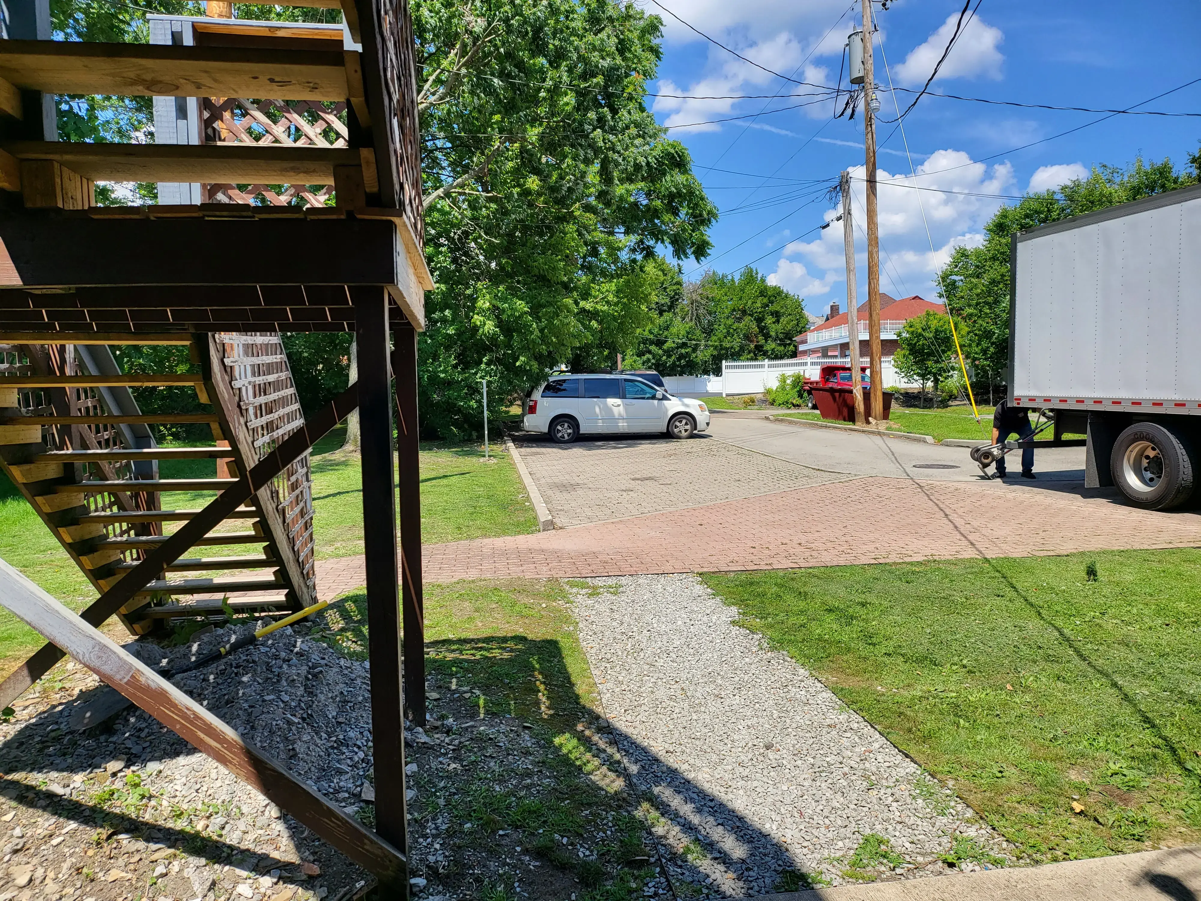 Scottdale Laundromat thumbnail 7