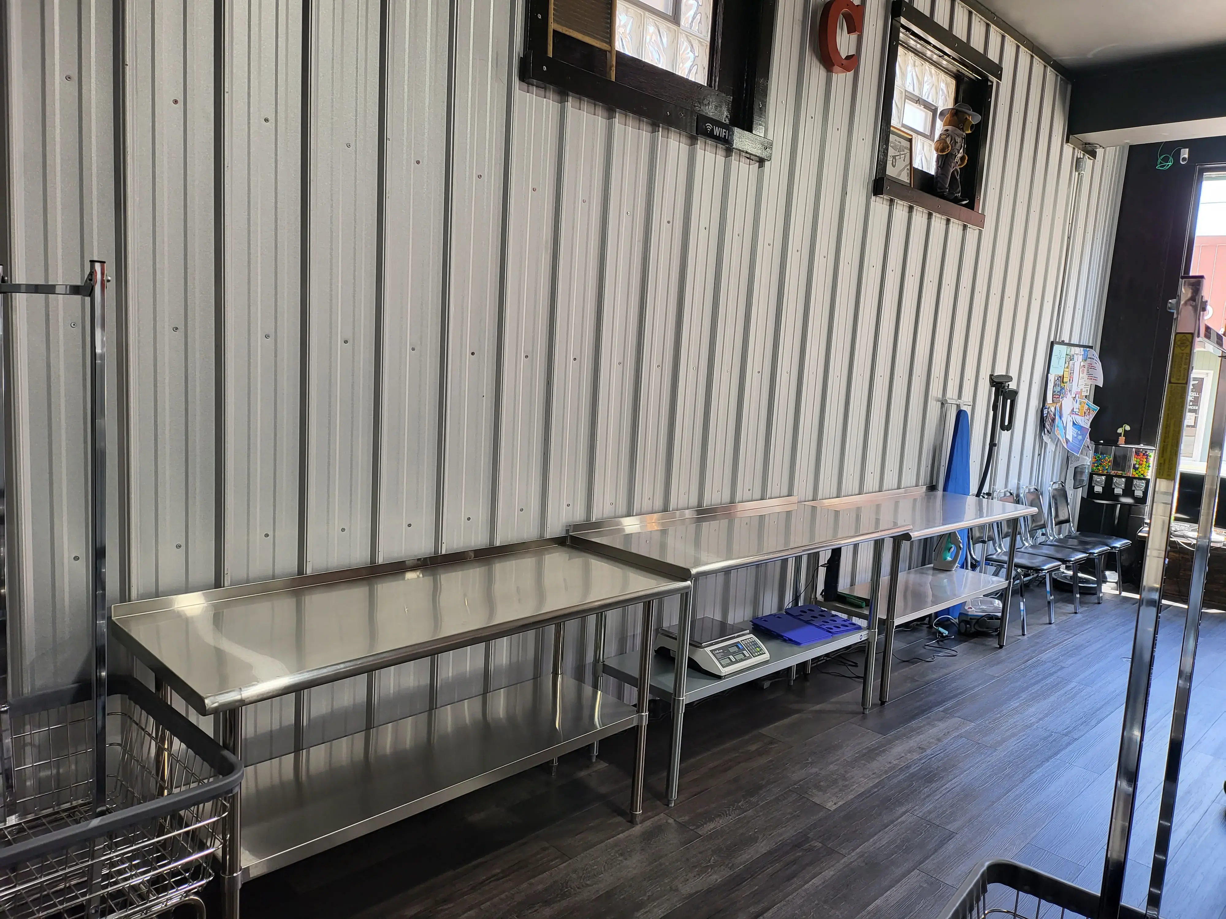 Scottdale Laundromat thumbnail 9