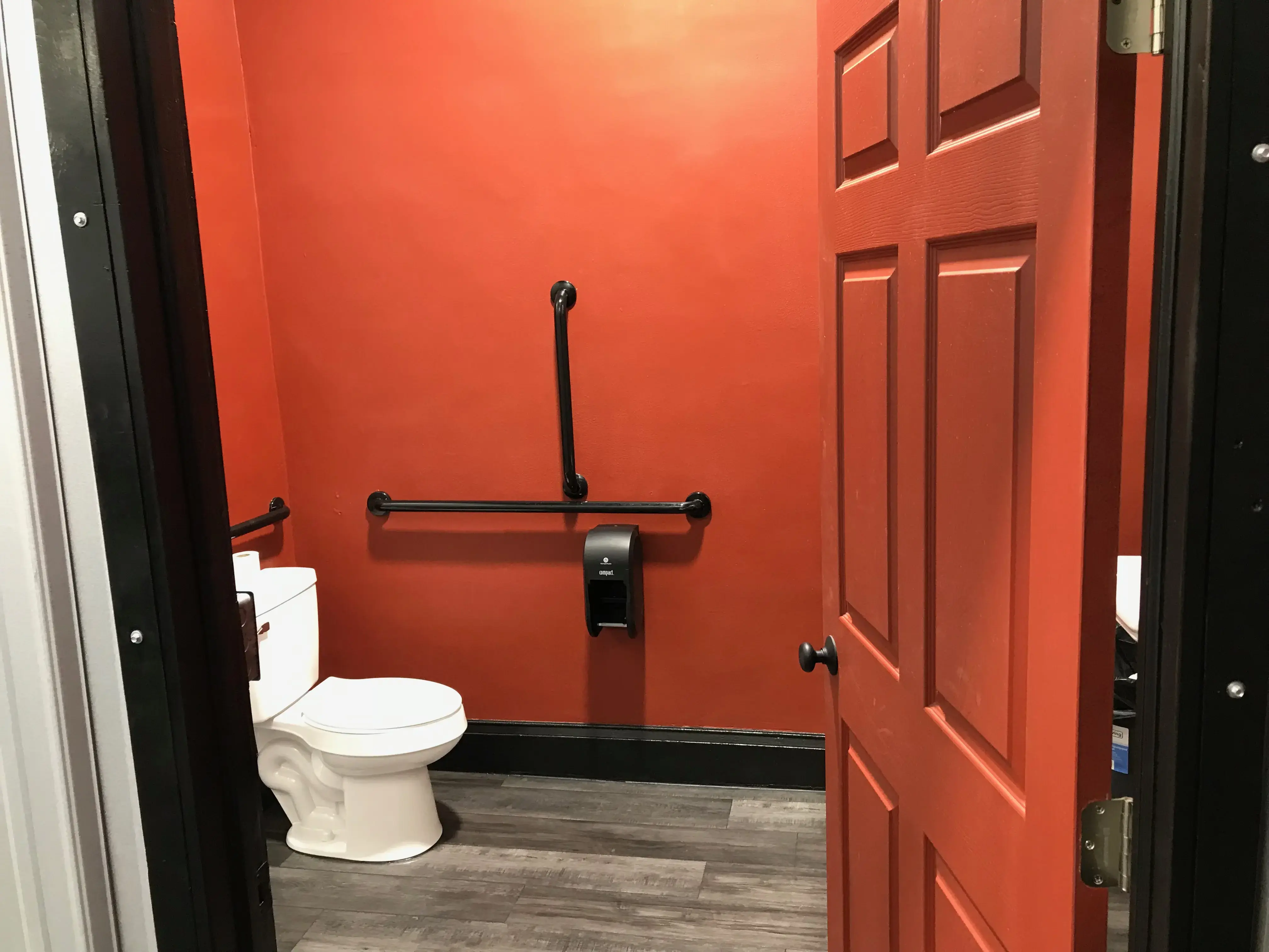 Scottdale Laundromat - Image 10