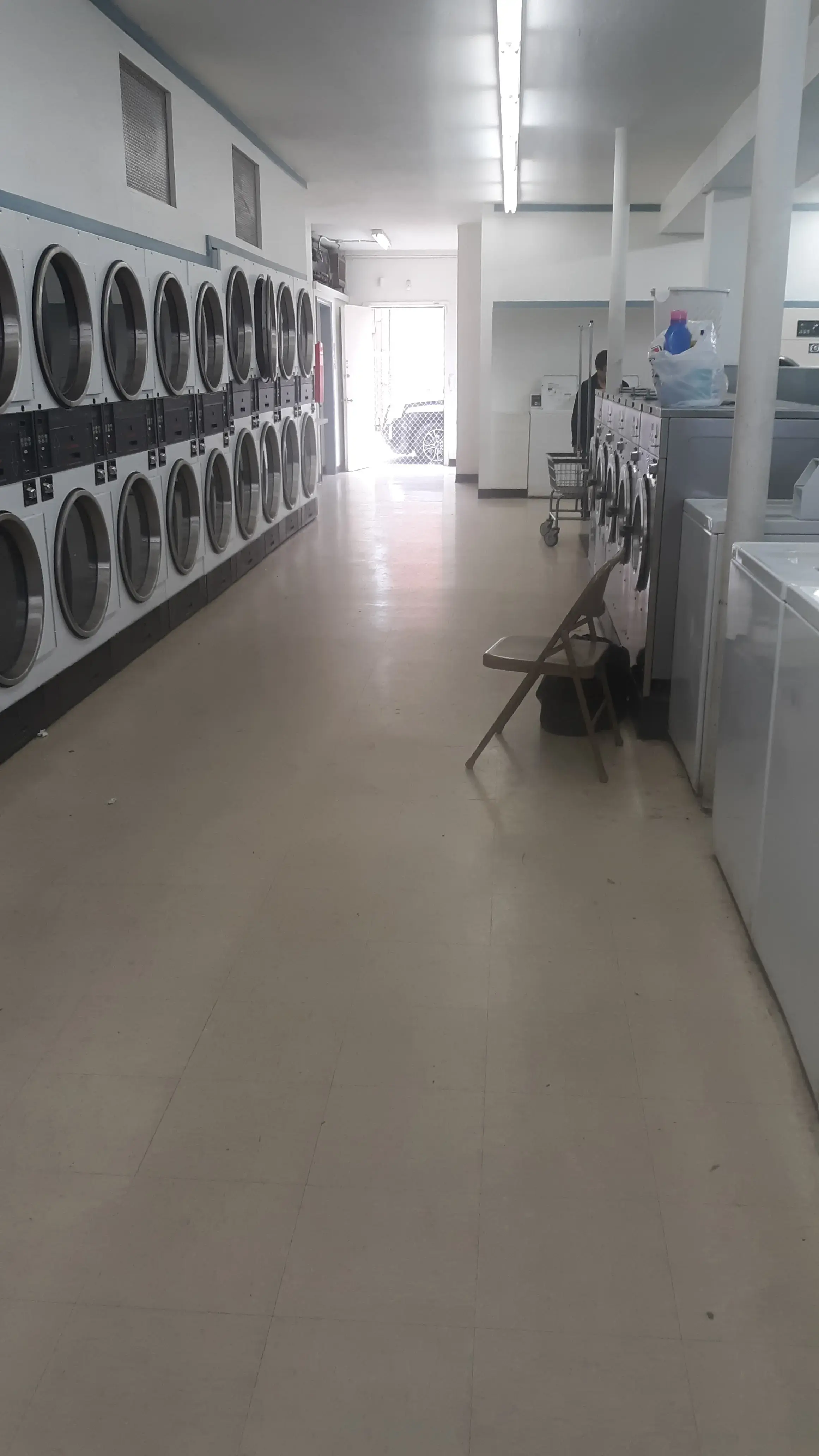 Scotty's Laundromat & Wash and Fold Services thumbnail 16