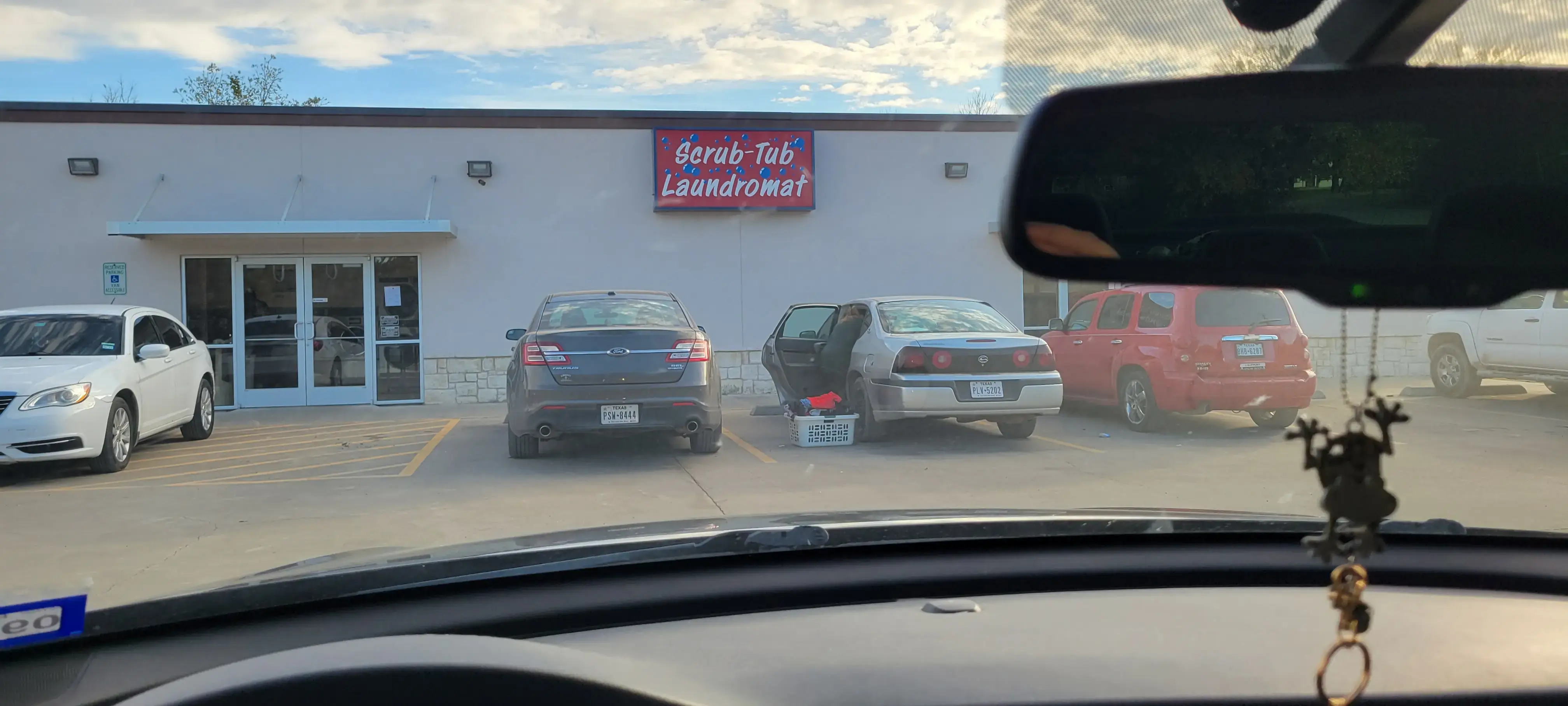 Scrub - Tub Laundromat thumbnail 2