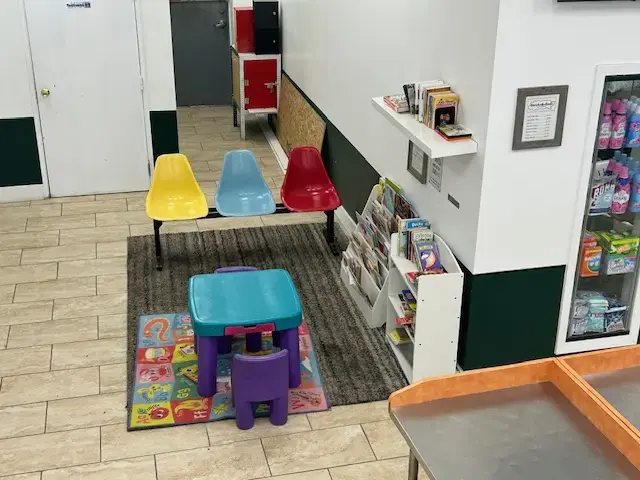 Scrub-A-Duds Laundry - Image 6