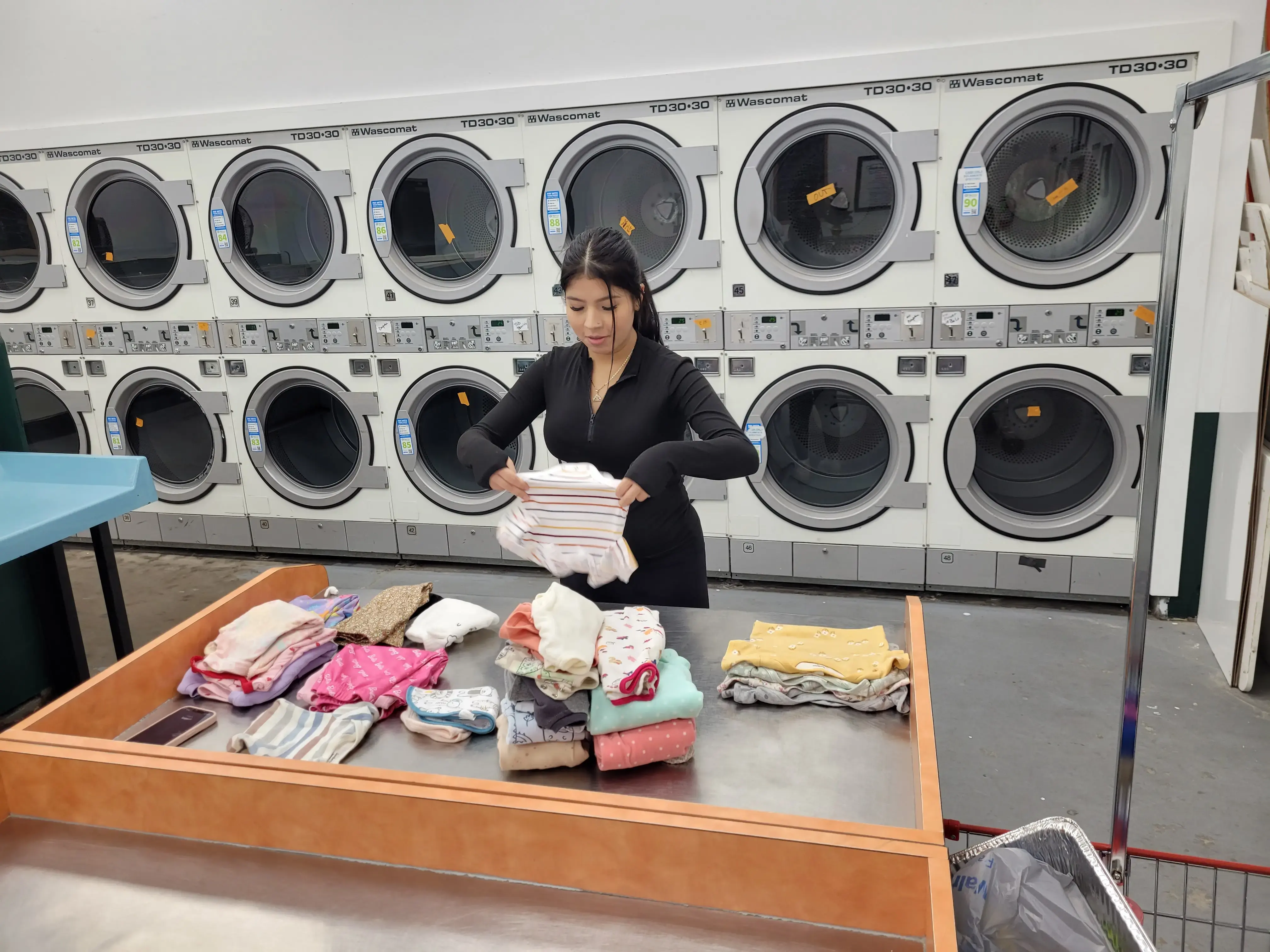 Scrub-A-Duds Laundry - Image 4