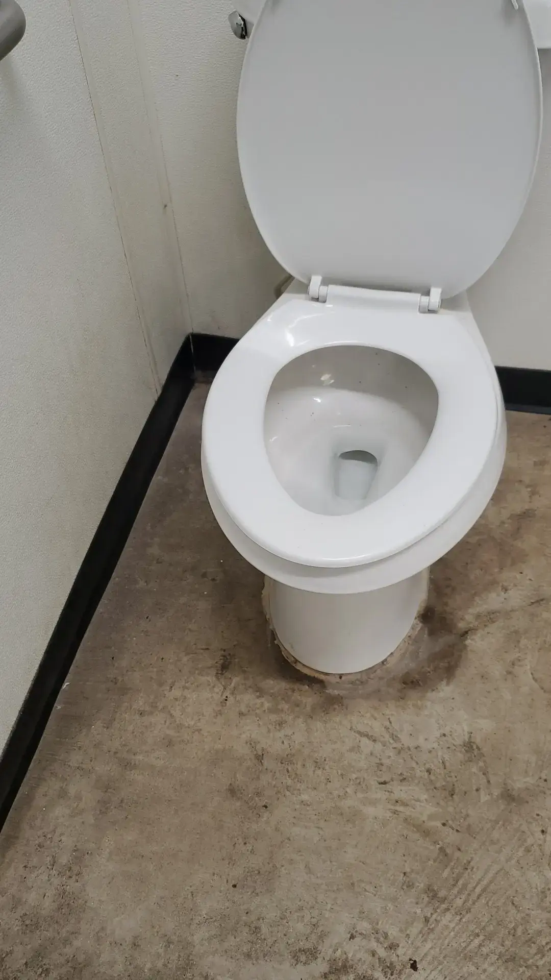 Scrub-Tub Laundromat - Image 4