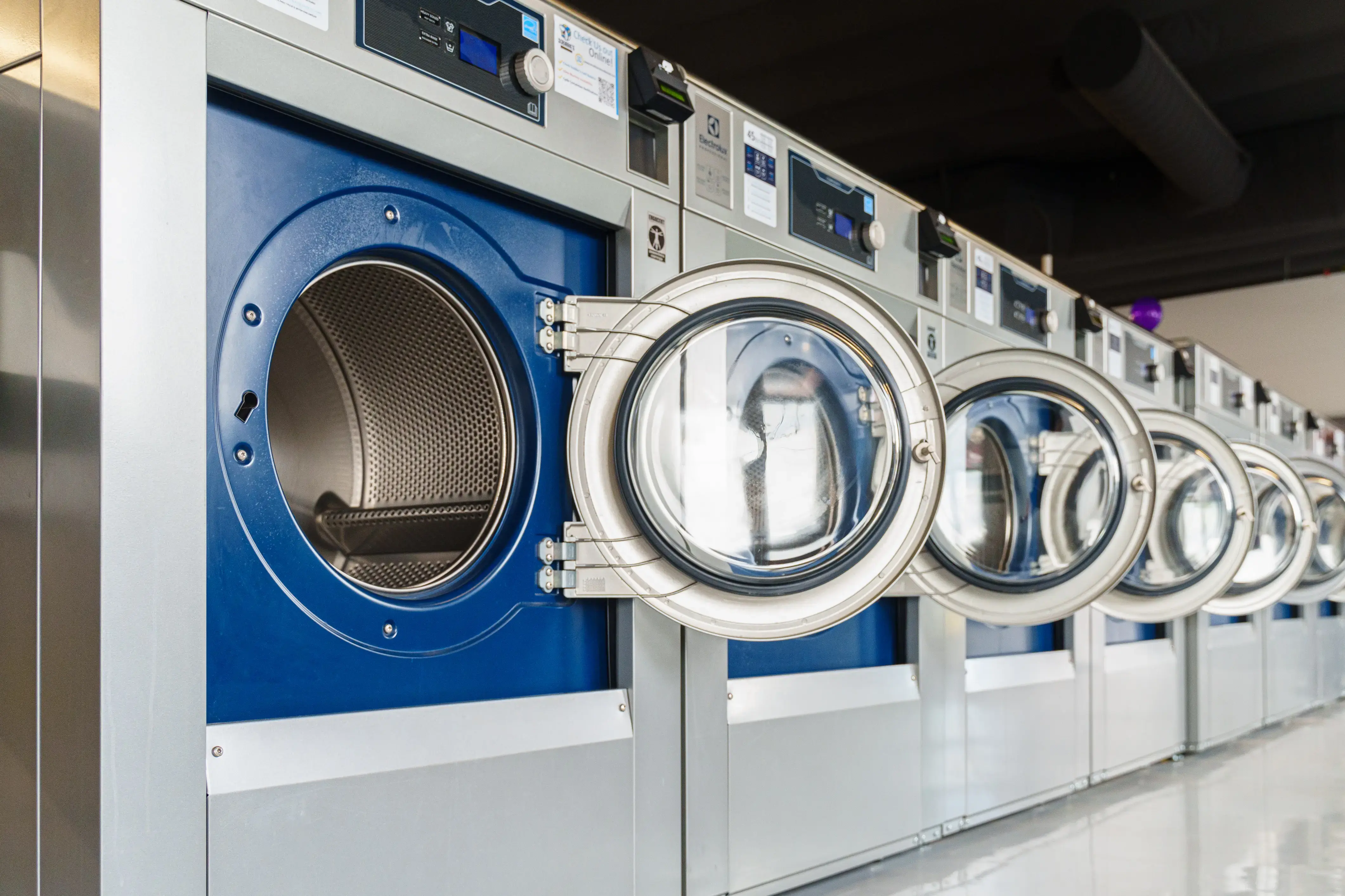 Scrubbie's Laundromat thumbnail 4