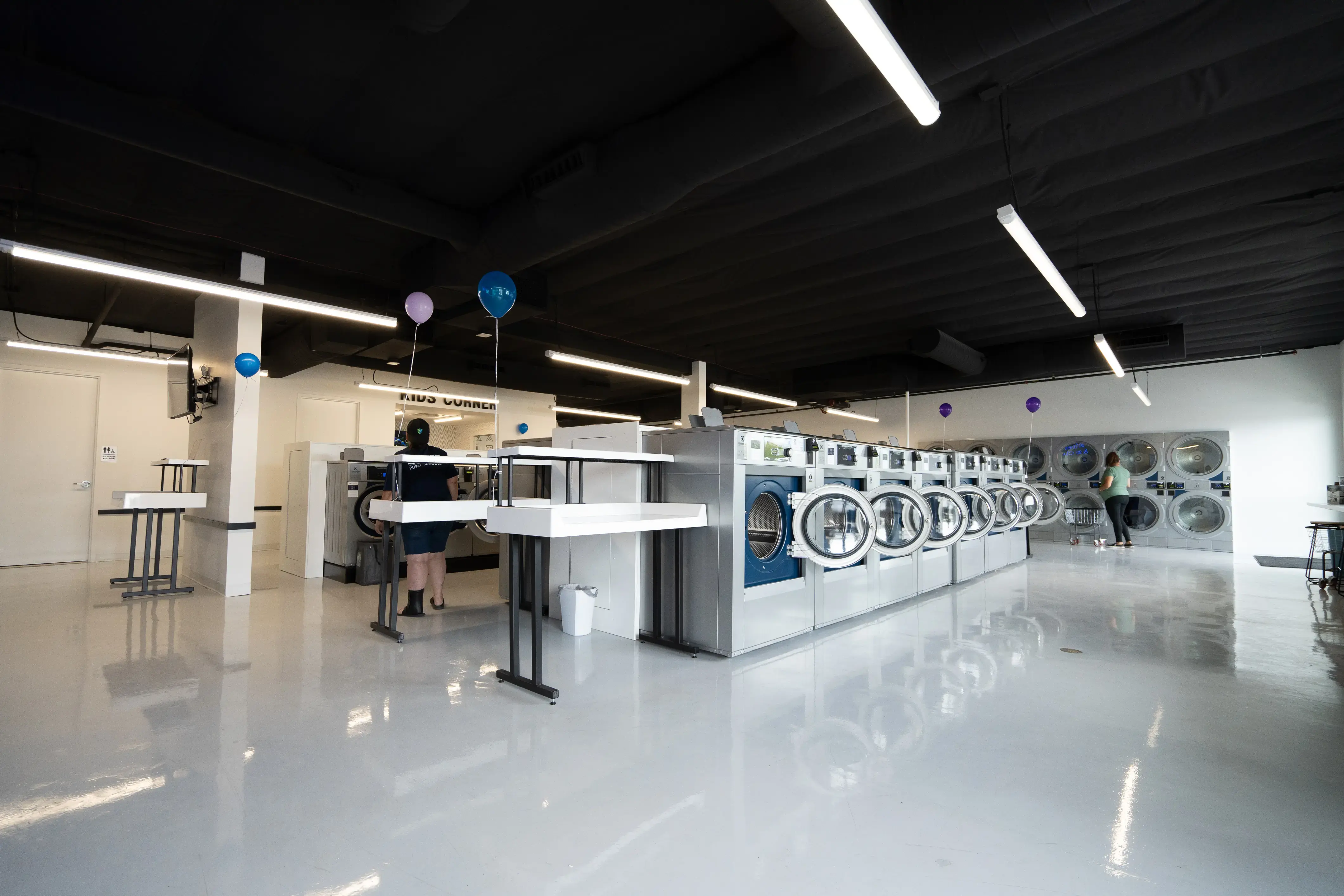 Scrubbie's Laundromat - Image 3